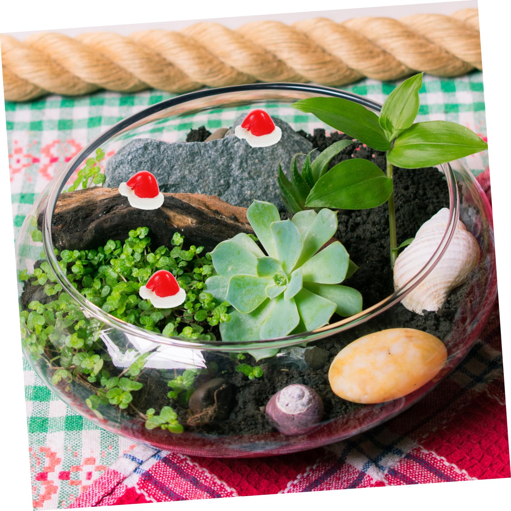 HOLIDYOYO 24pcs Mini Christmas Hat Ornaments Table Decor Resin Crafts for Scene Decor Unique Xmas Figures for Dollhouse Fun Holiday Decorations Easy to Store Use