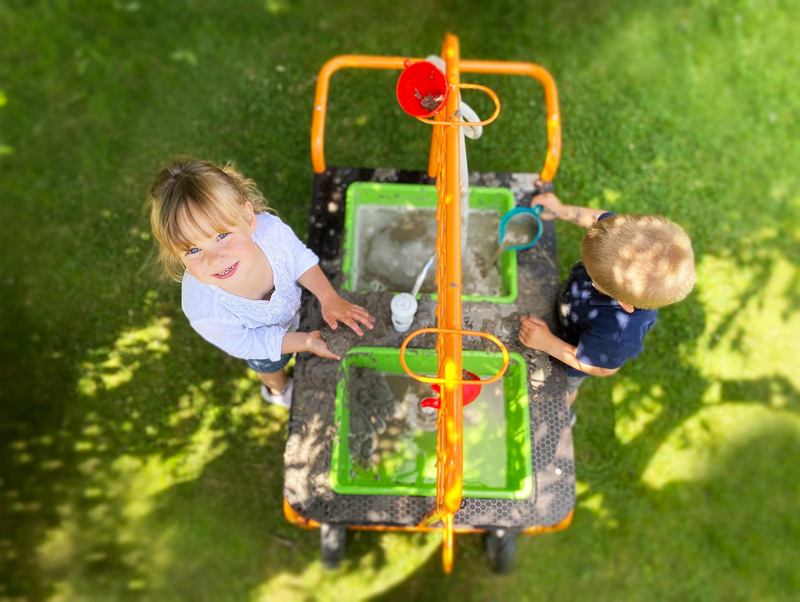 Beleduc TopPlay Mobiler Sand- und Wasserspieltisch - Sandeln Spielzeug