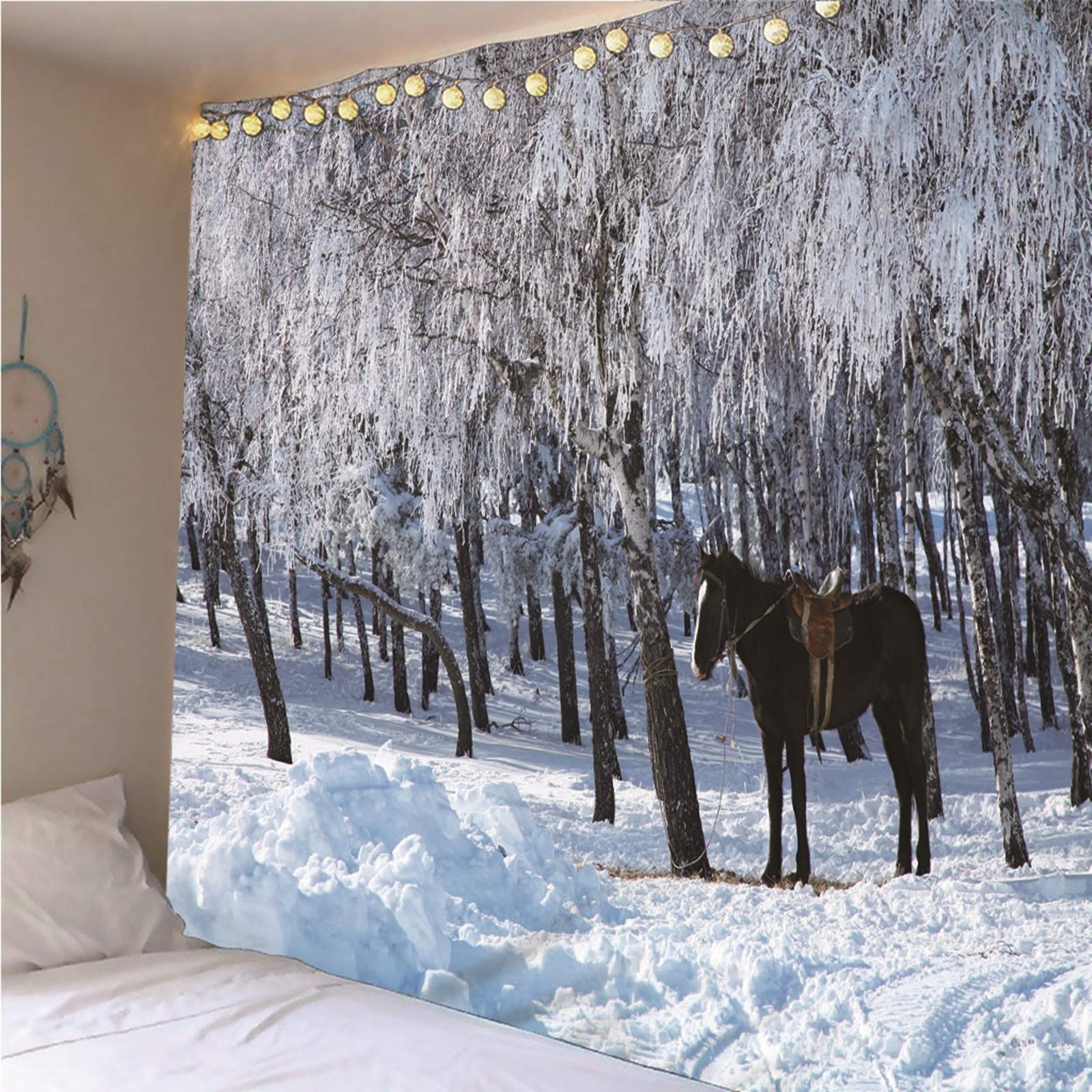 Makata na ścianę do sypialni 300 x 260 cm, poliester, w stylu vintage, z koniem i lasem, na zimę, na ścianę, do sypialni, salonu, dekoracja
