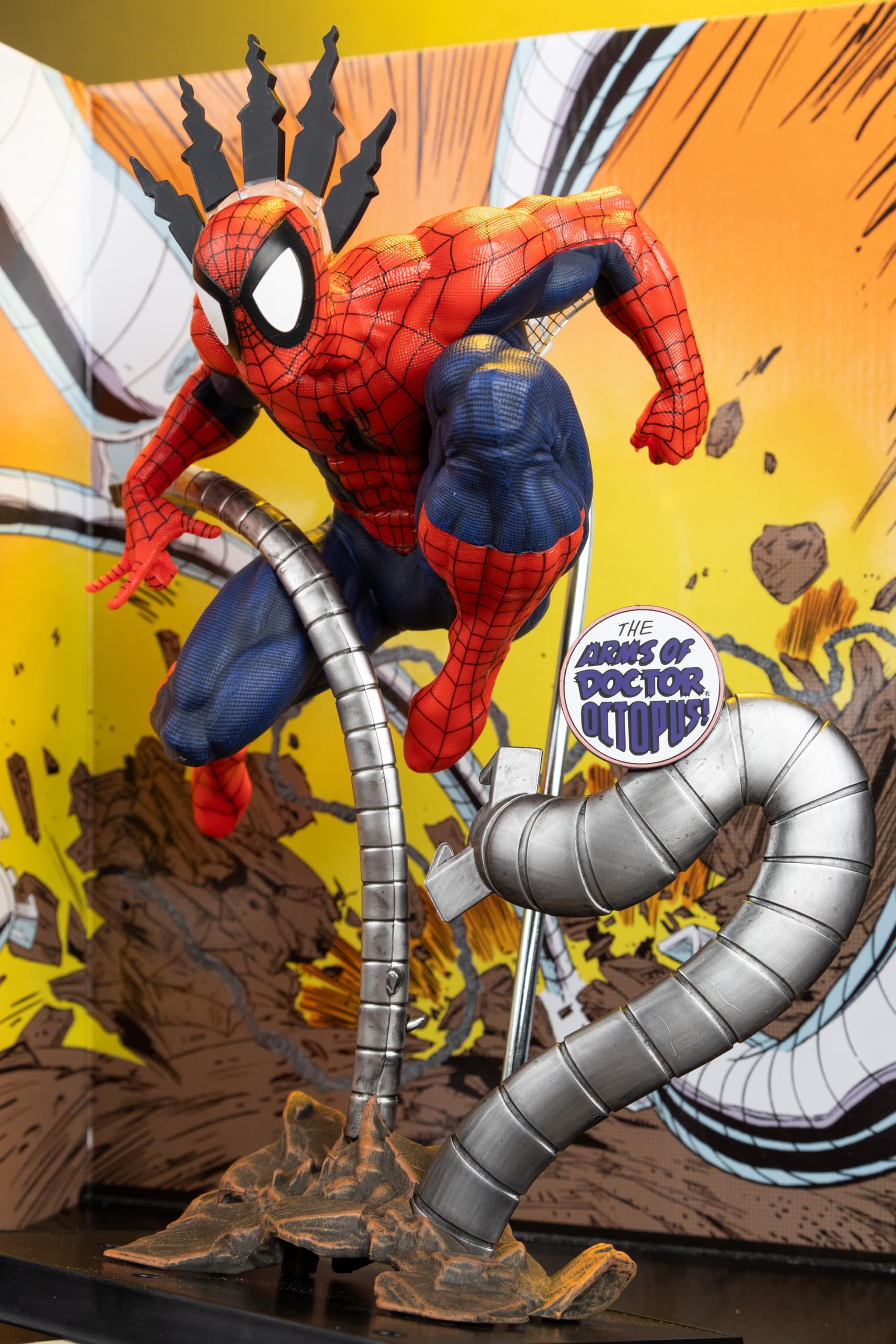 Marvel Spider-Man Skala 1:6. Kolekcjonerska ze sceną i komiksem (Marvel Tales #223) Zabawki McFarlane