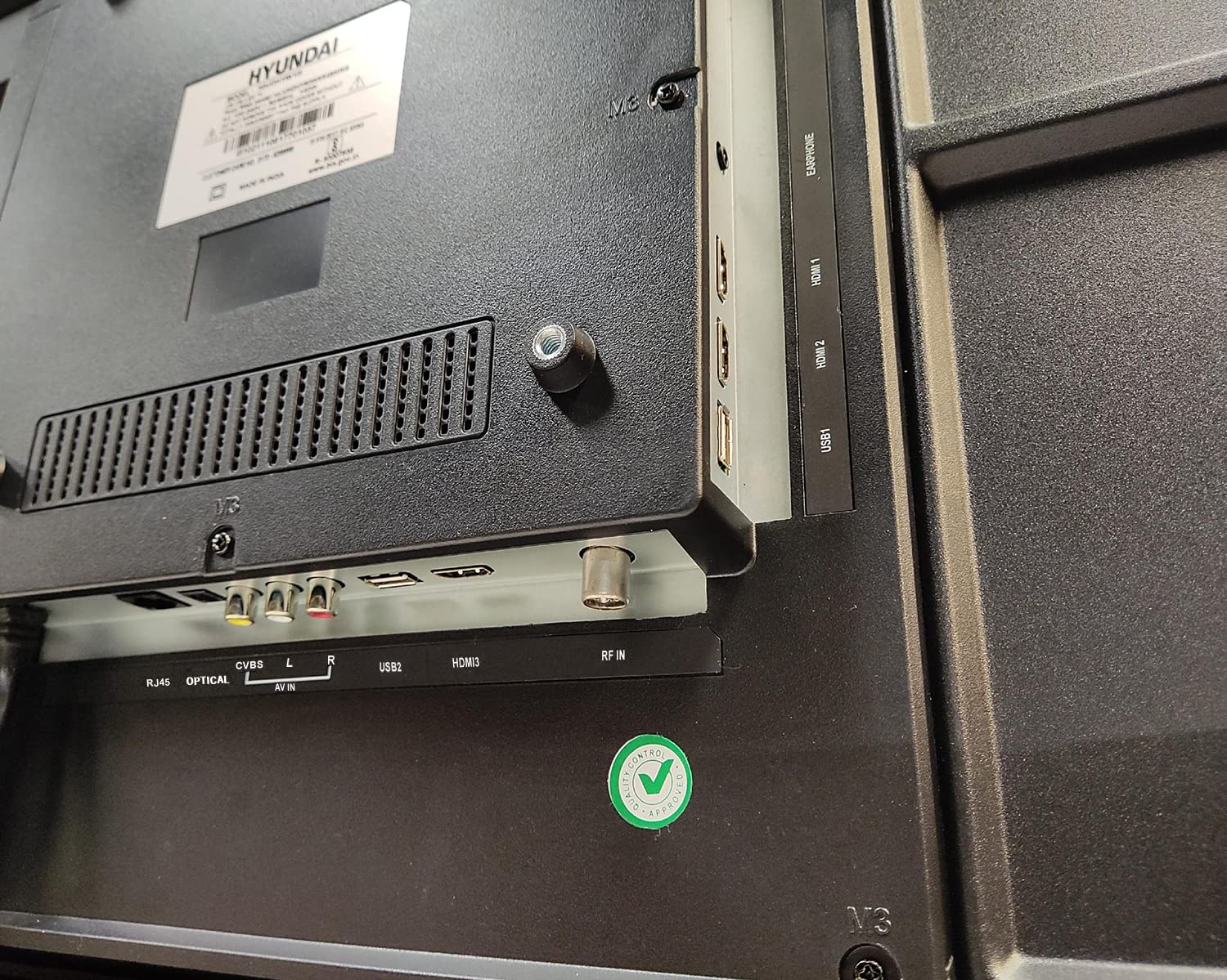 Pahareup-hareup view of the connectivity ports on the rear of the Hyundai 43-inch Smart LED TV.