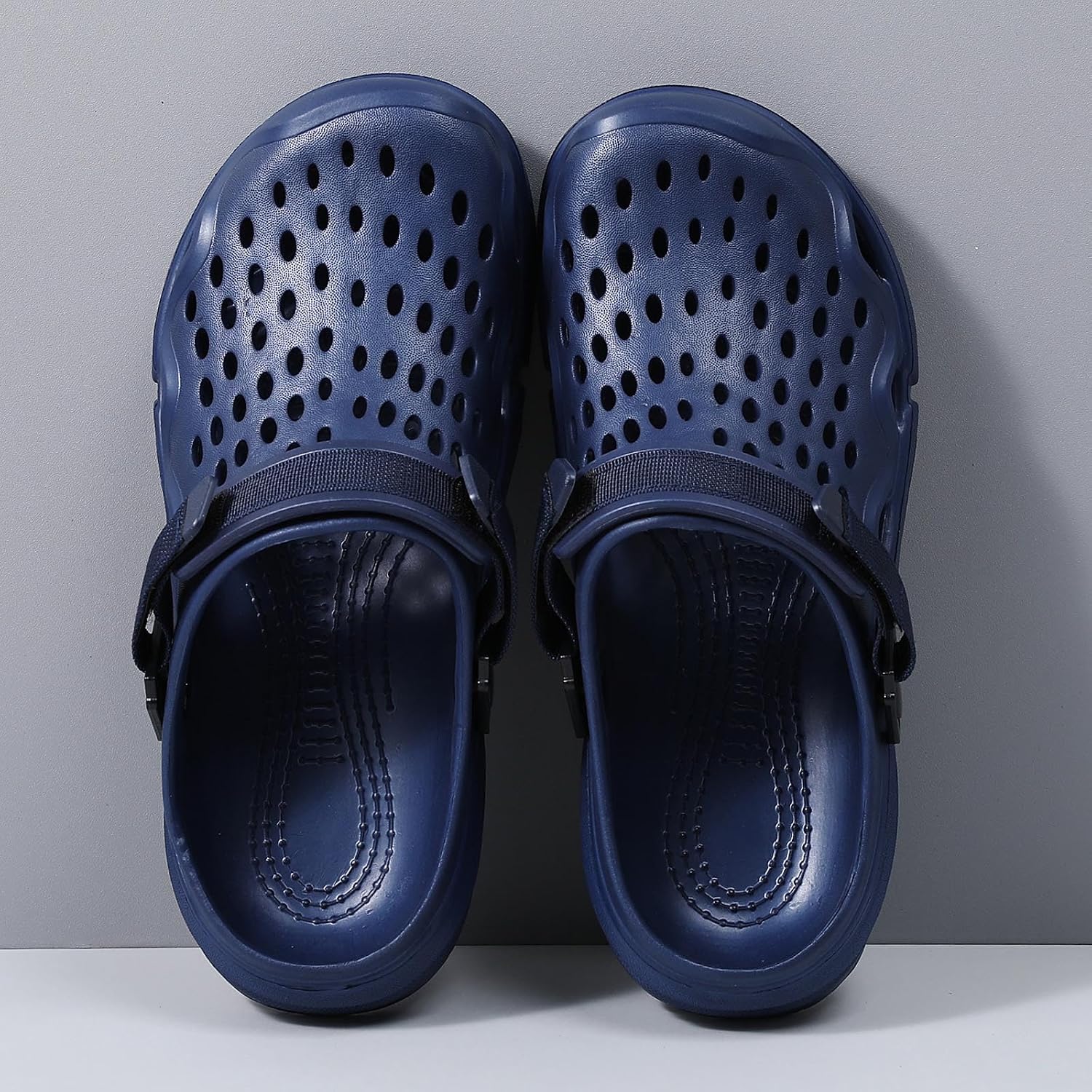 Men's Slip On Clogs Summer Non Slip Garden Shoes Lightweight Soft Clogs Mules Garden Kitchen Outdoor Beach Yard Pool Shower Classic Sandals Slippers