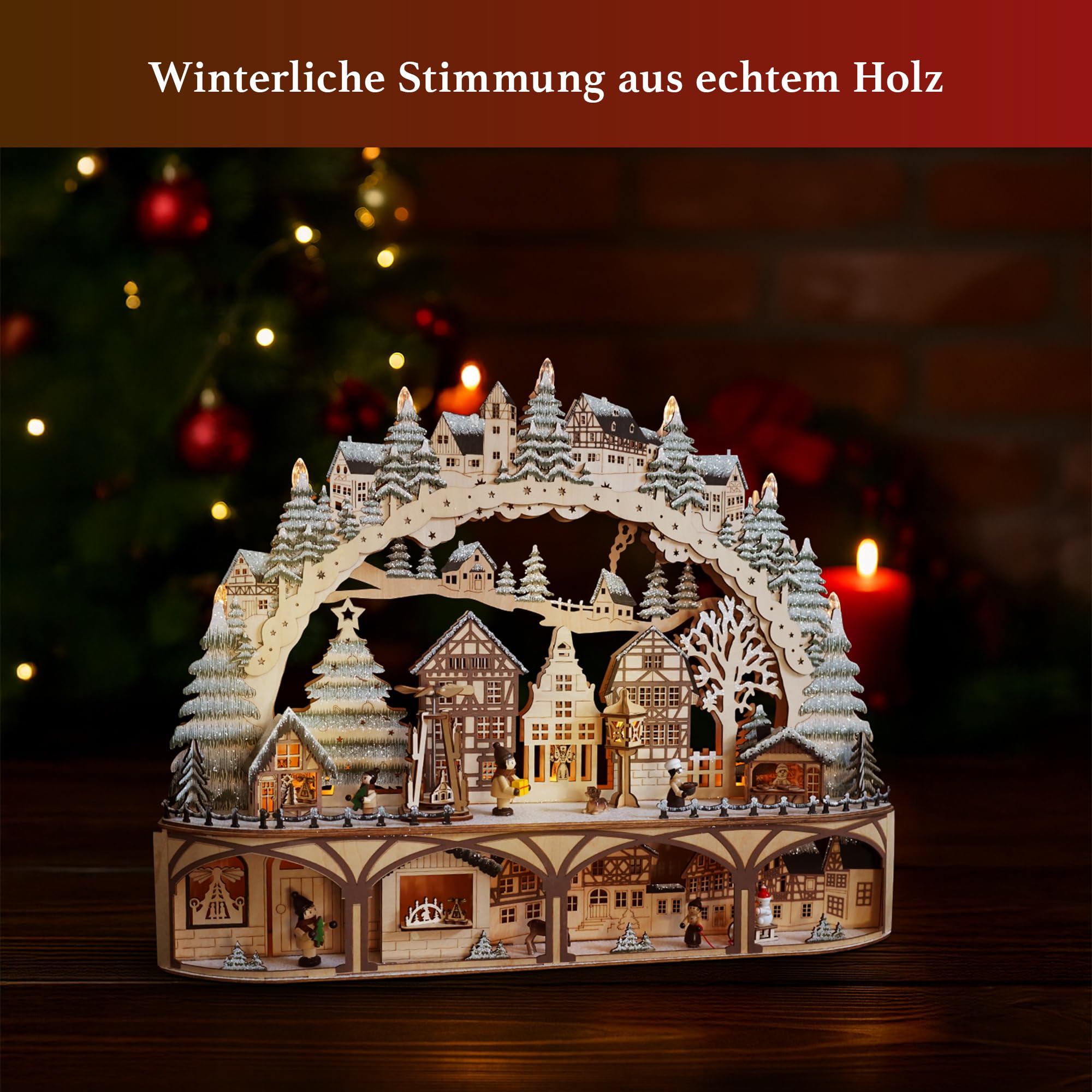 Saico HGD - LED Lichterbogen „Weihnachtsmarkt“ aus Holz - Weihnachtsdeko mit Figuren, Häusern & Tannen - mit Timerfunktion, Festliche Fensterbeleuchtung - 60 x 48 x 12 cm