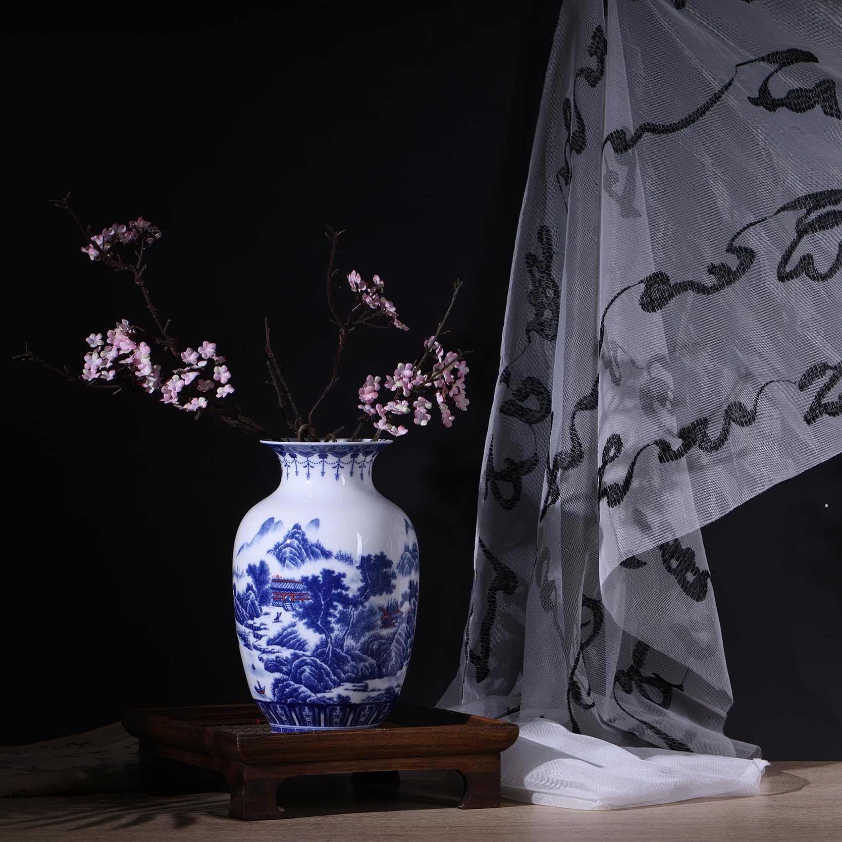 Vaso artigianale in porcellana blu e bianca, corpo sottile, design tradizionale cinese con zucca invernale a parete sottile e bocca larga, perfetto per la decorazione della casa, della scrivania e