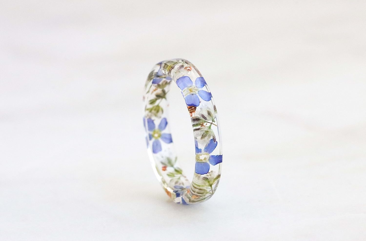 Floral Resin Ring, Clear Resin Ring Band with Pressed Forget-Me-Not and Gypsophila Flowers Inside, Stackable Ring, Christmas Gift
