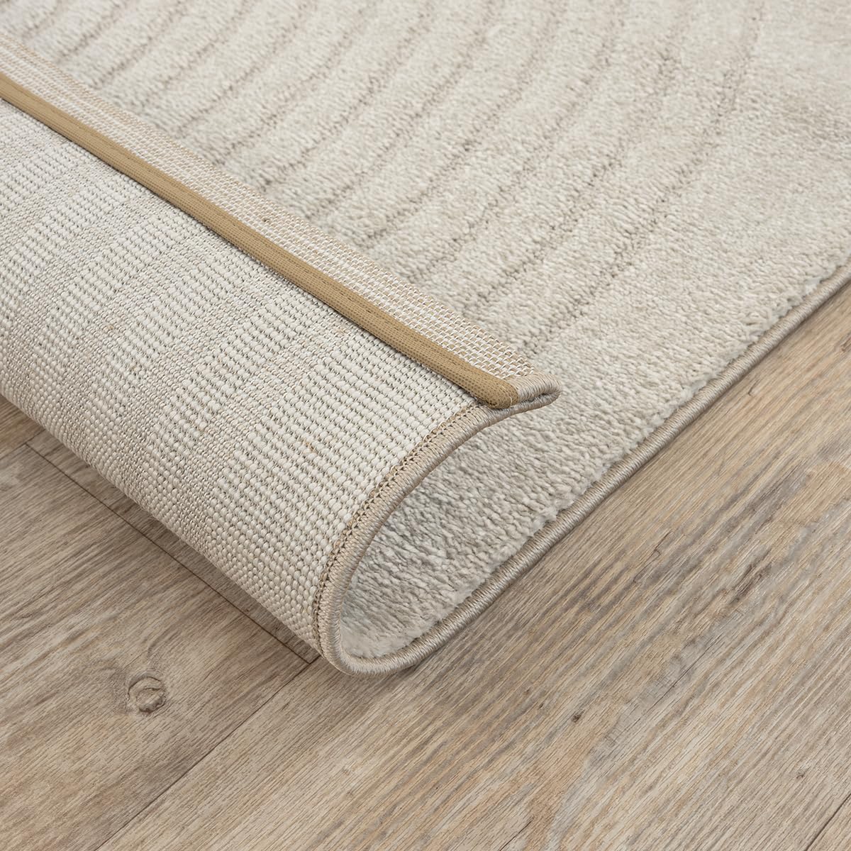 the carpet Elisa, Tapis Moderne de Salon, Design géométrique, Haute densité de Poil et agréablement Doux, Beige, 140 x 200 cm