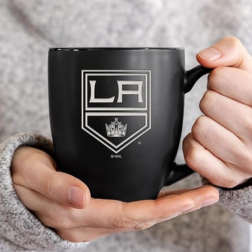 Miniatura 8 de Rico Industries NHL Hockey - Taza bistró de cerámica negra mate grabada con láser de 16 onzas, para bebidas calientes o frías
