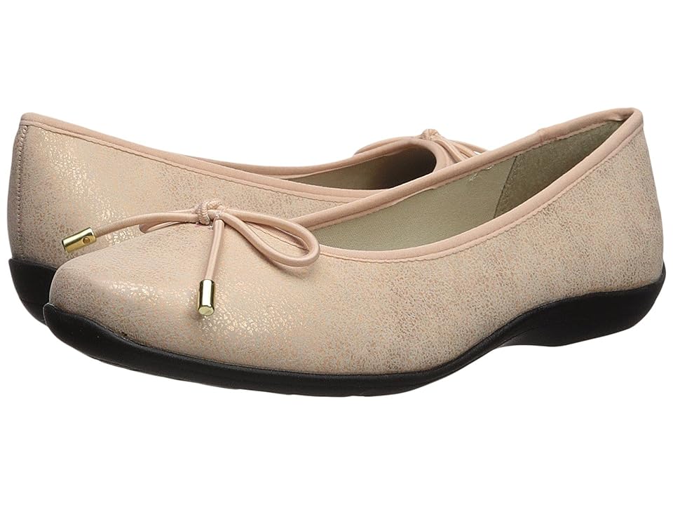 

Soft Style Heartbreaker (Rose Cloud Mist) Women's Slip on Shoes