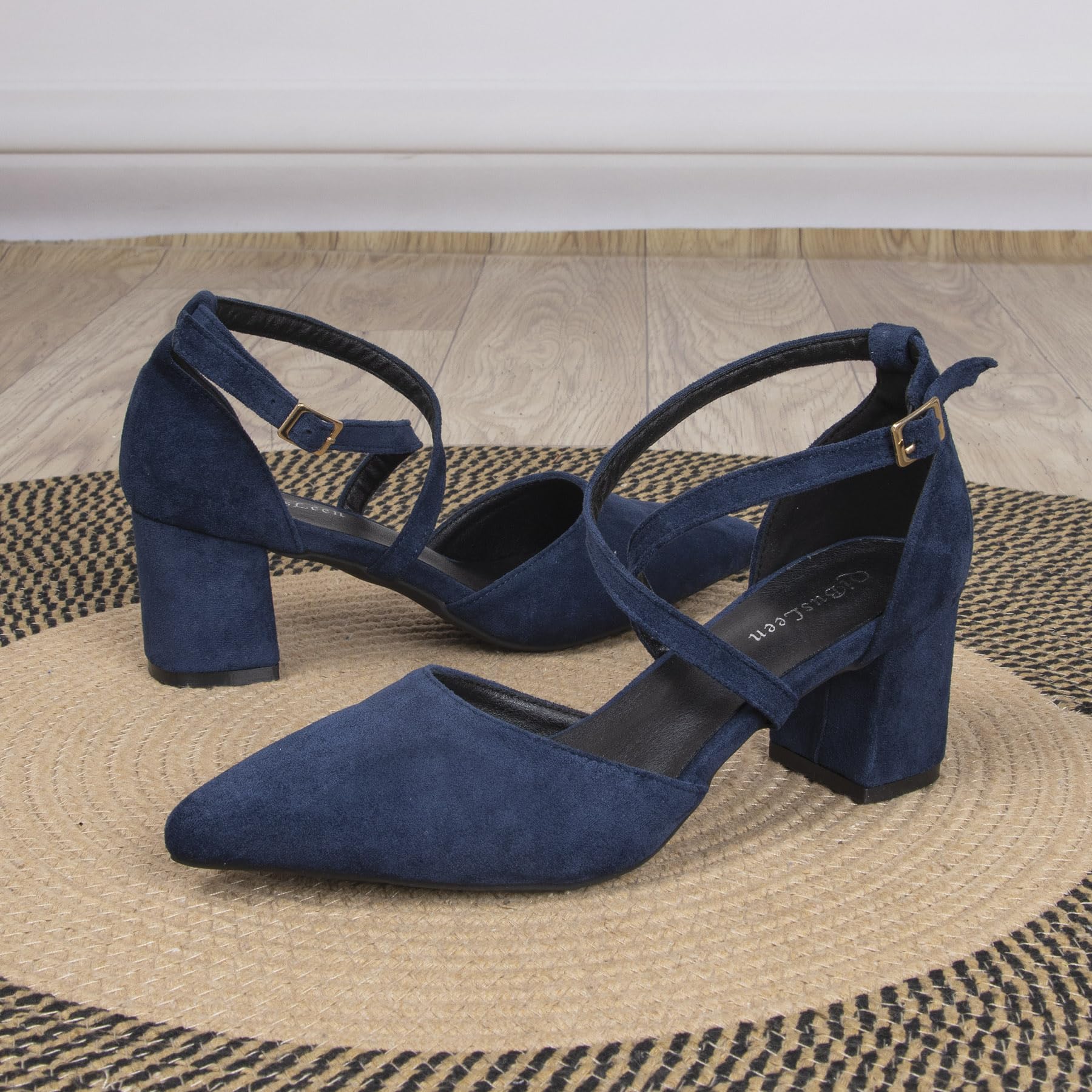 Cross Strappy Heels für Frauen Spitze geschlossene Zehe Knöchelriemen D'Orsay Pumps 2 Inch Low Chunky Block Suede PU Leder Heels Bequem Dressy Formal Schuhe