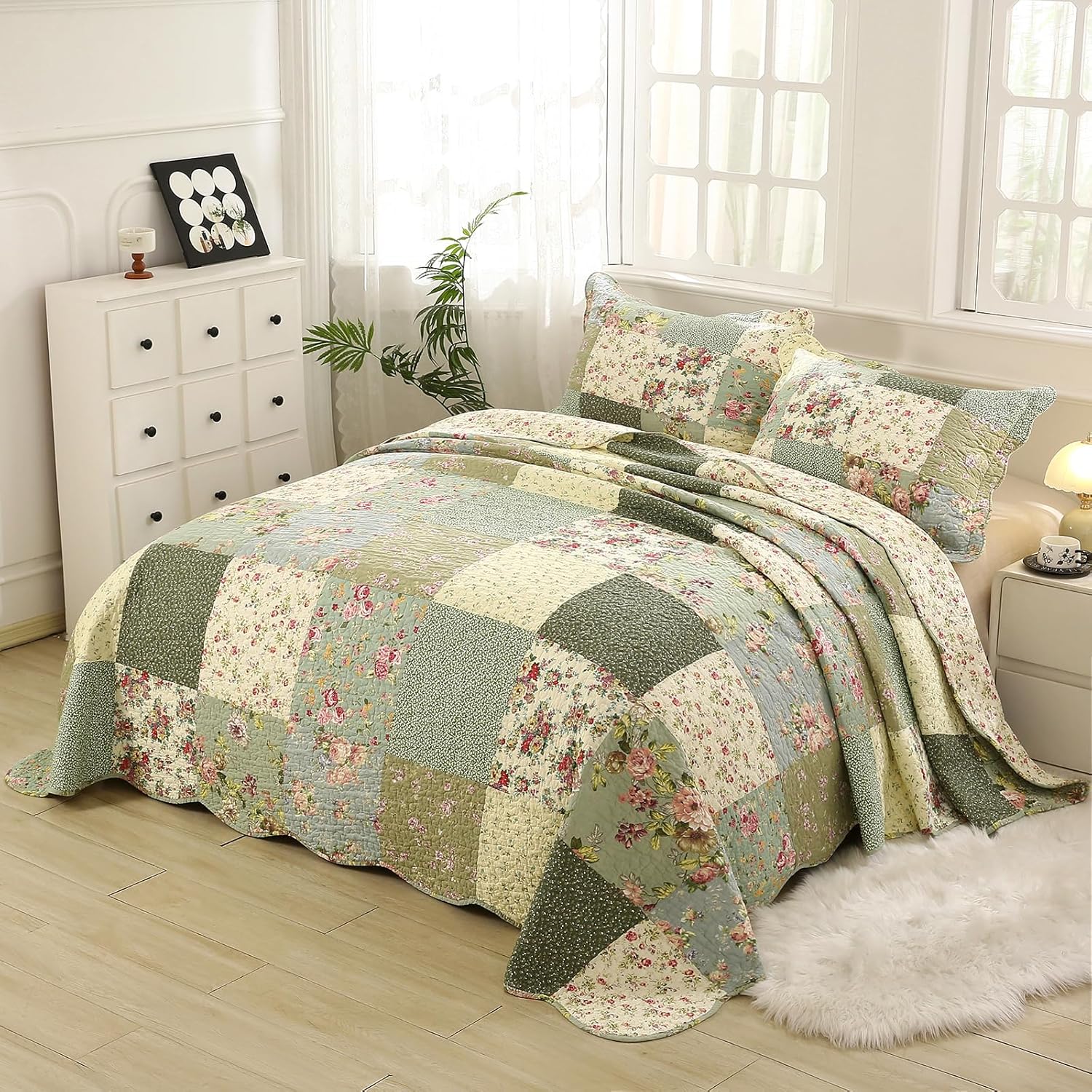 vctops Boho Patchwork Cotton Quilted Bedspread Quilt Set Queen Size 3 Pieces Soft Reversible Lightweight Coverlet Set Floral Print 1 Quilt and 2 Pillow Shams (Green D,Queen) - Image 2