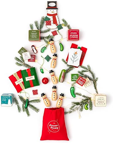 Miniatura 5 de DEMDACO Would Yule Rather Retro Colorido 2 x 2 Madera Compuesto Juego de dados de vacaciones