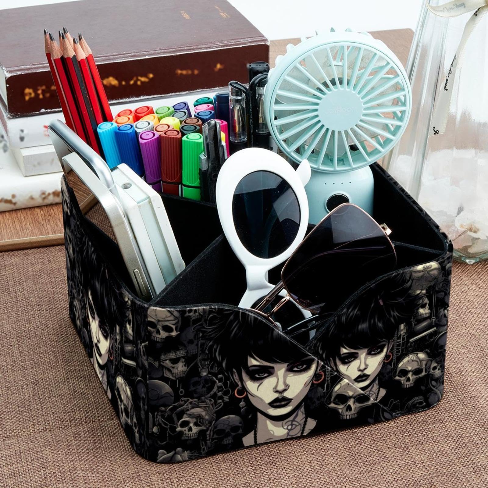 Pot à crayons en cuir cuboïde pour bureau avec porte-crayons punk foncé de grande capacité, porte-pinceaux de maquillage, organisateur de bureau