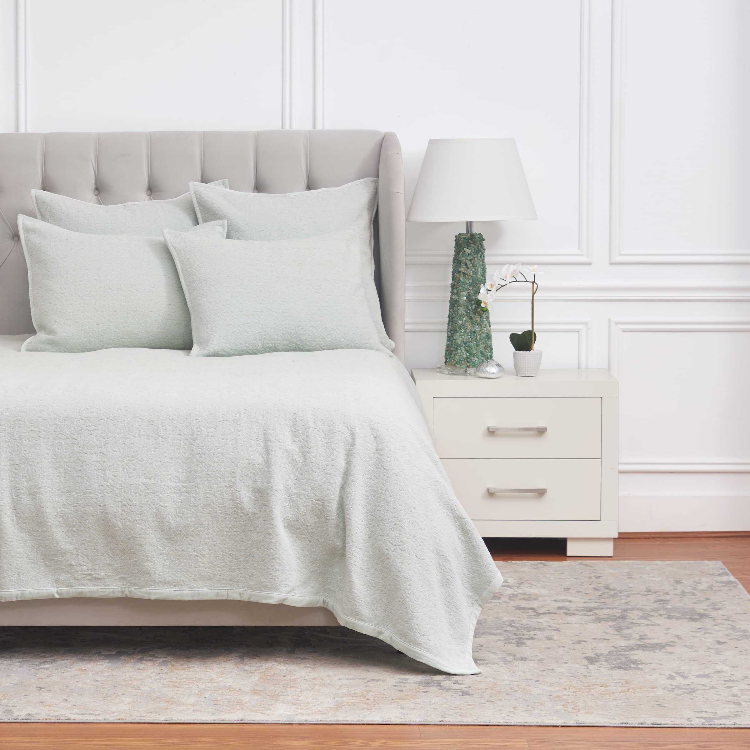 ELISABETH YORK Chander Sea Glass Queen Coverlet Queen Sea Glass