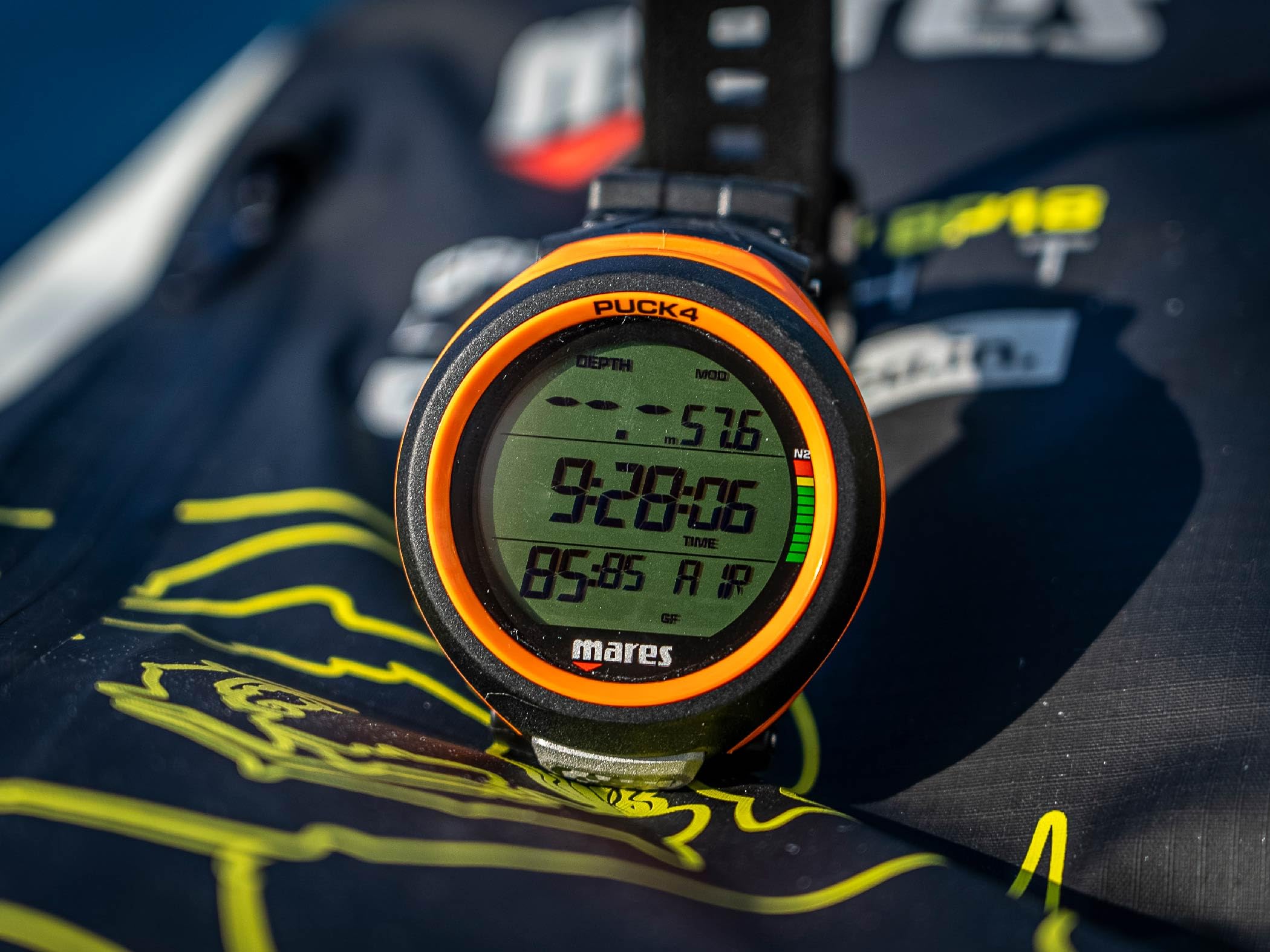 Mares Dive Computer Puck 4 (Black-Orange)