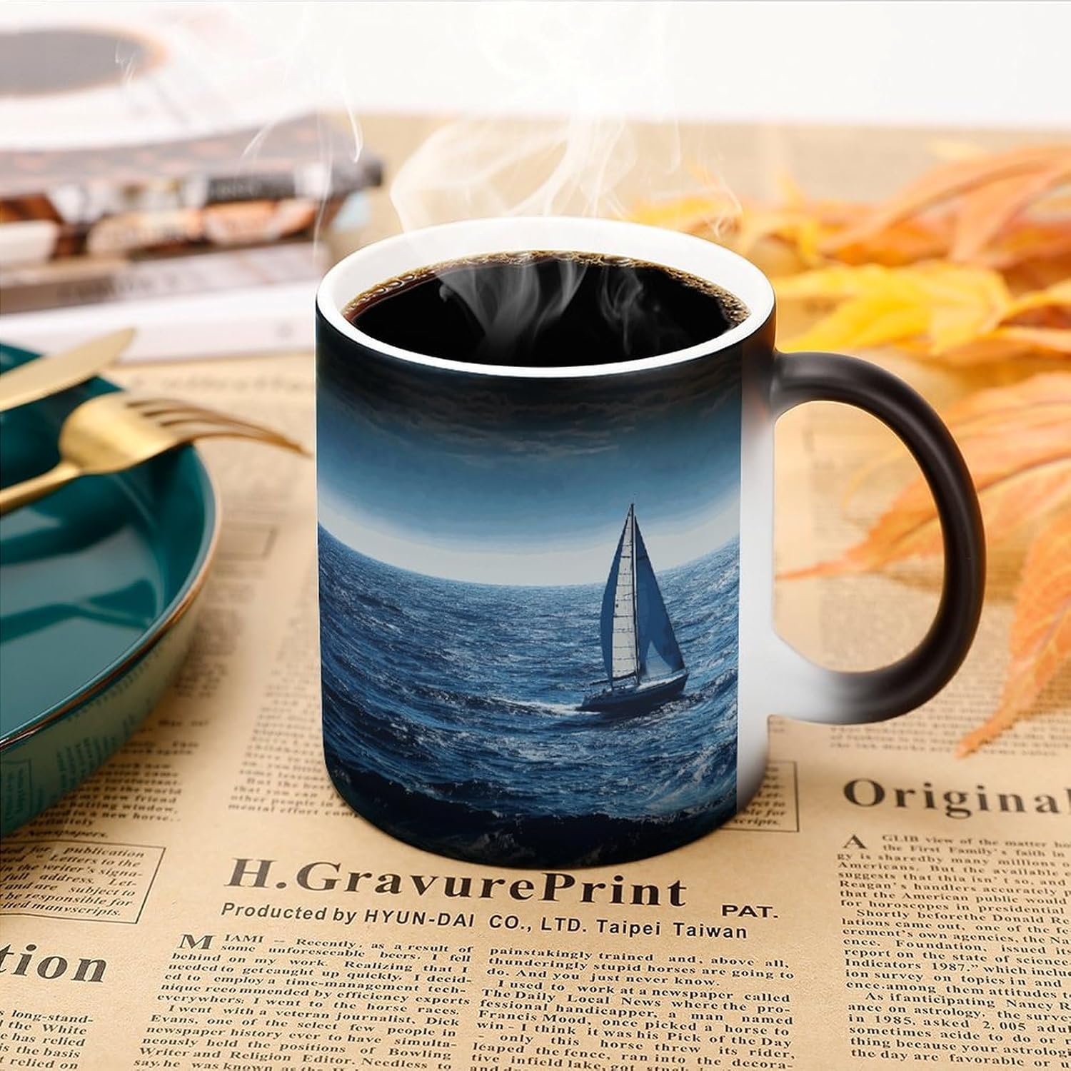 Color Changing Mug Blue Sea Sailboat Printed Ceramic Coffee Mug Heat Changing Sensitive Mug Magic Heat Changing Coffee Mug Novelty Coffee Mugs