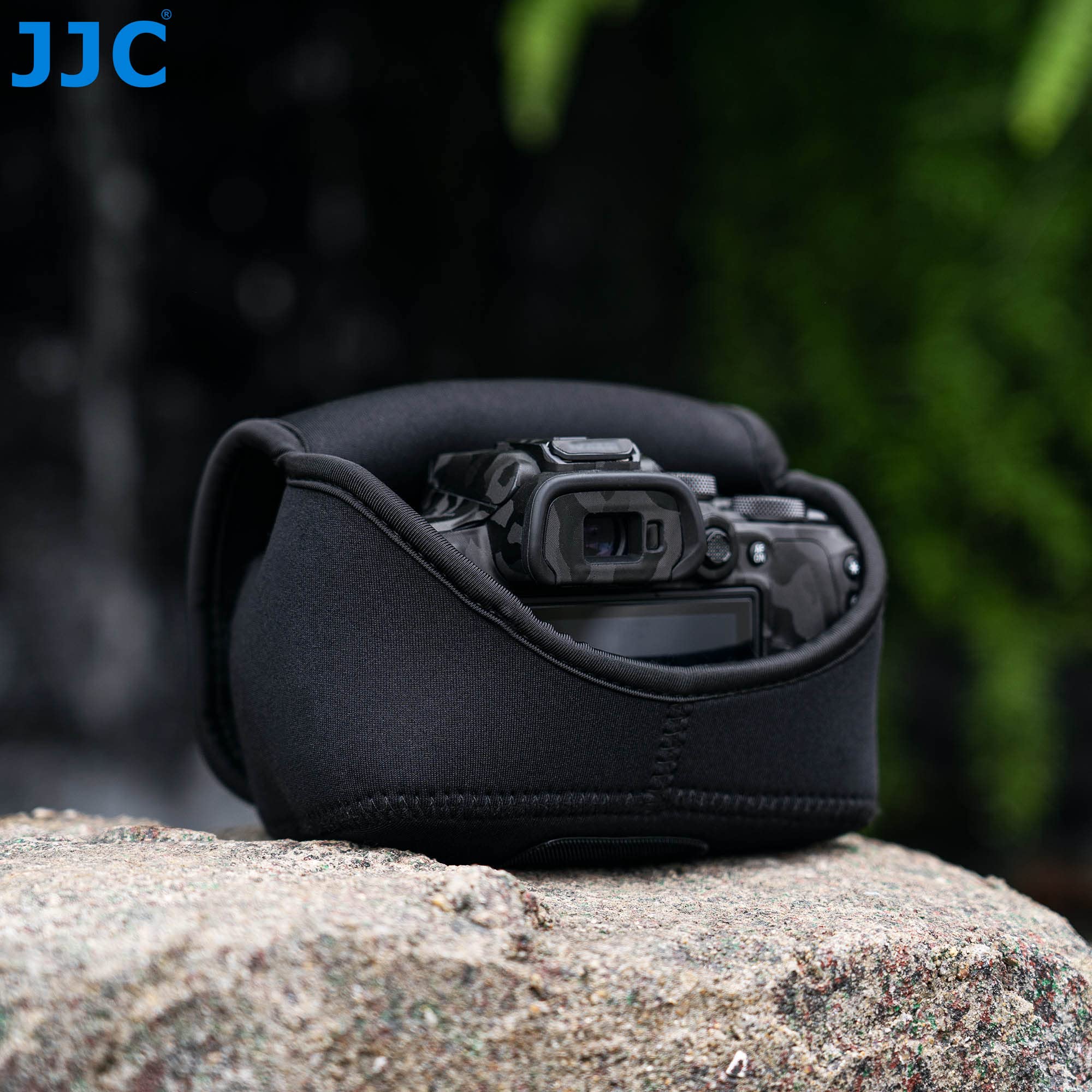 JJC Neoprenowe Etui Na Aparat Canon EOS R7 i R10 z RF-S 18-45 mm f/4,5-6,3 Obiektywem STM, Pasuje Do Kompaktowych Aparatów o Rozmiarze 130x75x100 mm (5,1 x 2,9 x 3,9), Czarne