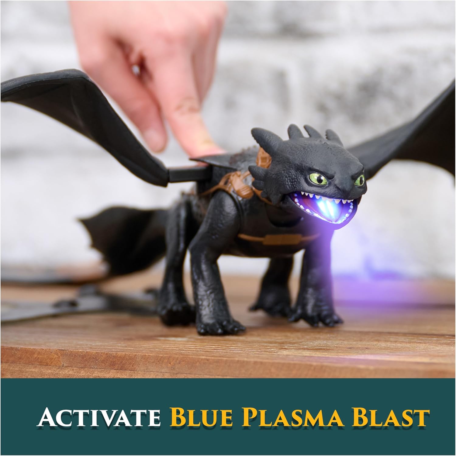 DreamWorks Dragons, How to Train Your Dragon, Ultimate Plasma Blast Toothless, 25” Wings with Lights & Sounds Action Figure, Kids Toys for Boys Ages 4 and up
