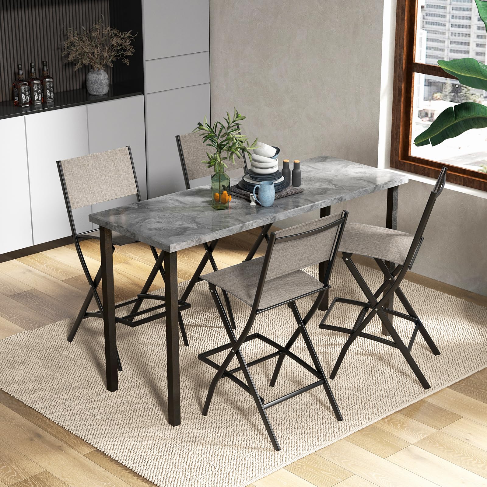 GOPLUS Juego de 2 Sillas de Jardín Plegables, Sillas de Comedor con Respaldo y Reposapiés, Sillas Altas para Césped, Terraza, Patio, 46 x 57 x 102 cm, Carga 150KG (Marrón)