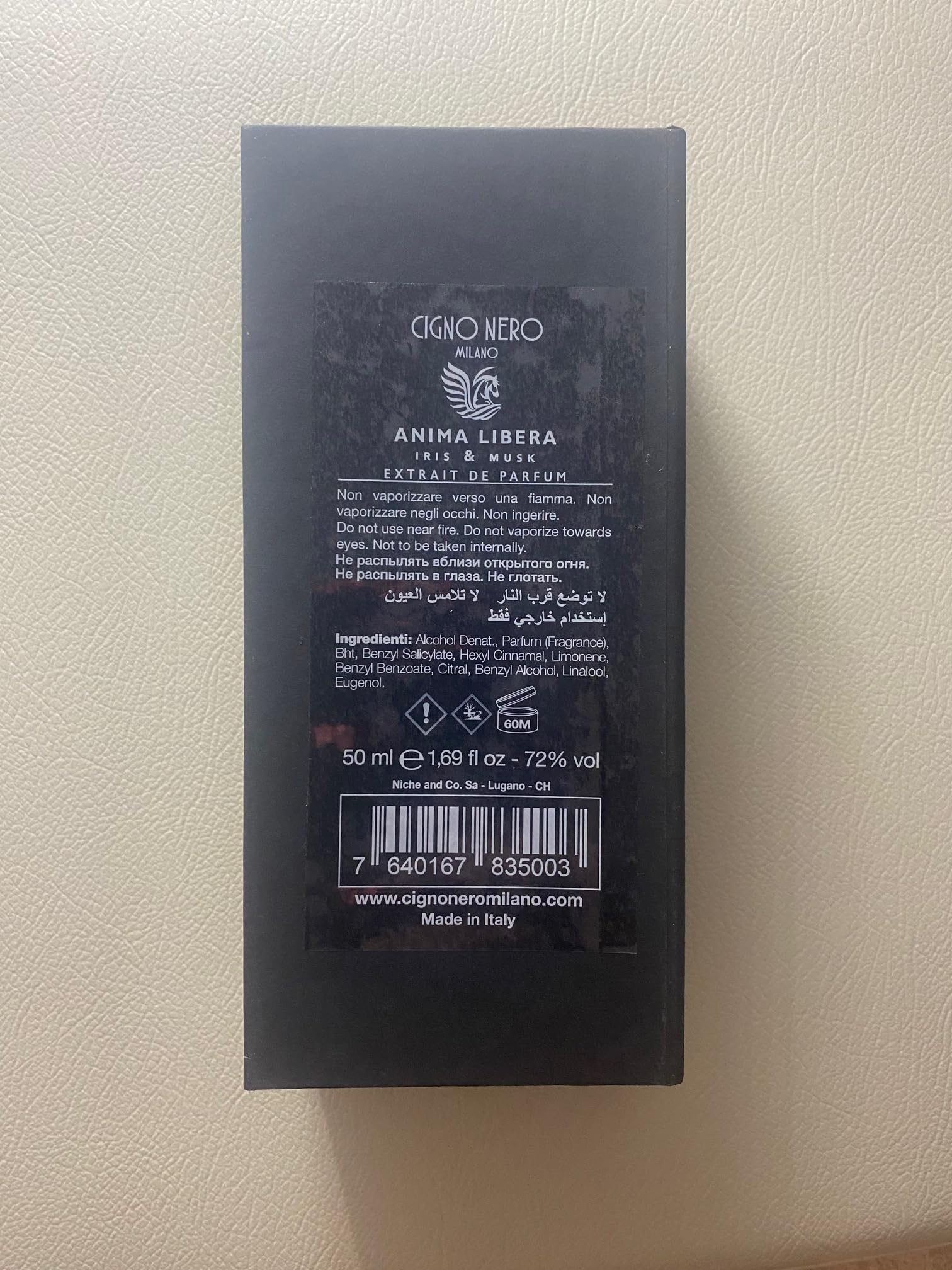 Eau de Parfume ANIMA LIBERA Cigno Nero Milano. Włoski ekstrakt zapachowy Unisex dla kobiet i mężczyzn 50 ml. Nuty zapachowe: cytrusowy, drzewny, piżmowy