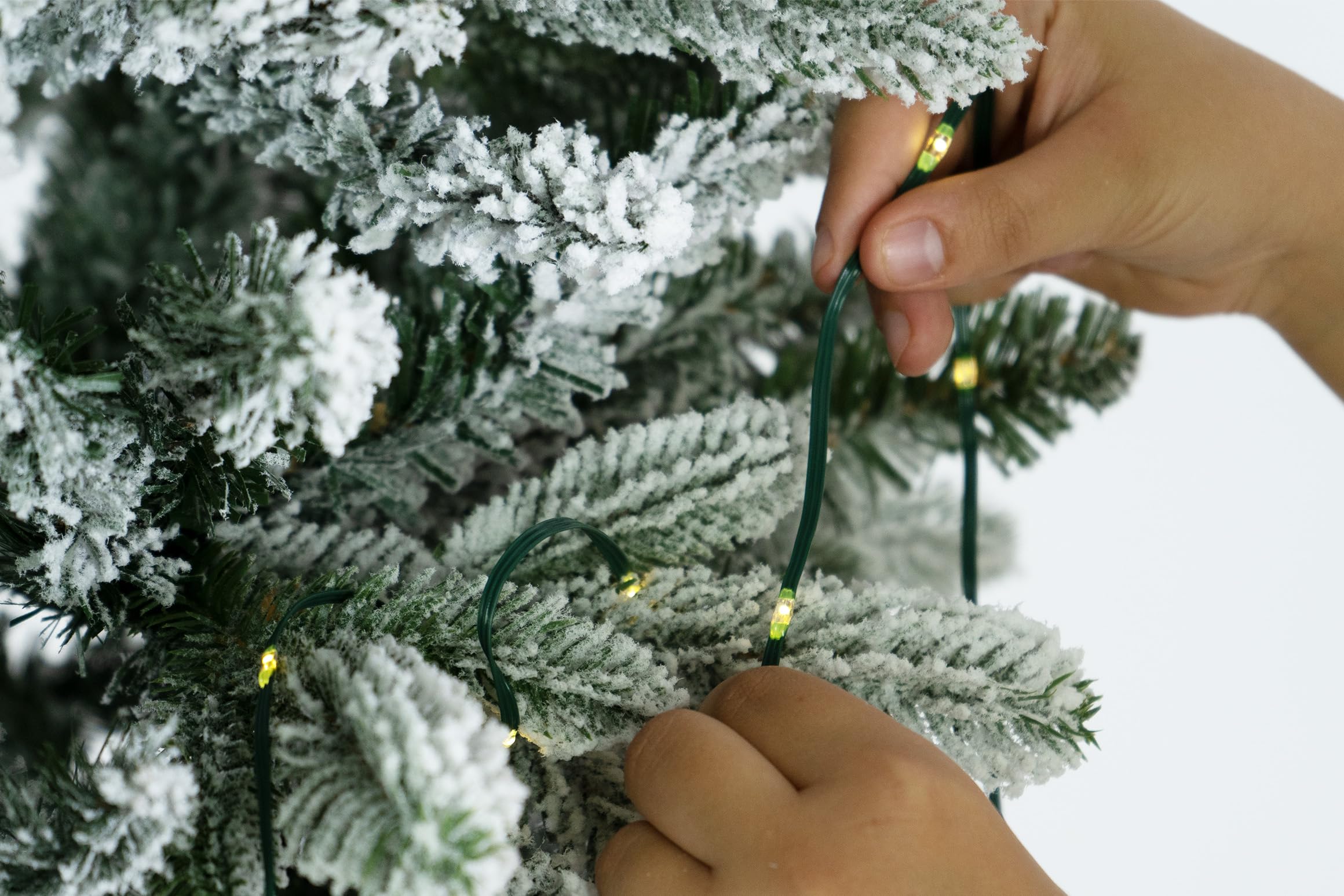 BOP Catena Luminosa 70 mt, 1000 MicroLed a Goccia Bianco Caldo 2700K | Luci Per Albero di Natale e Decorazioni Natalizie, Adatte per Interno ed Esterno, 8 Giochi di Luce, Cavo Verde in soft PVC