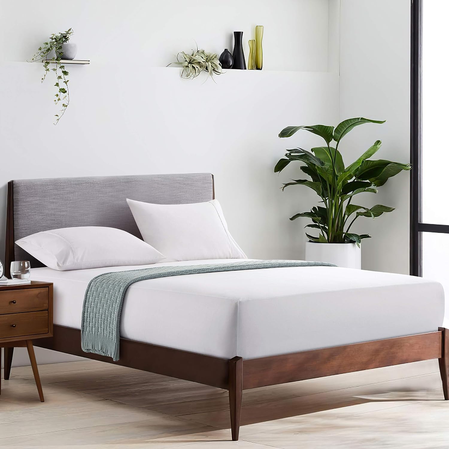 Eggishorn Bamboo Mattress Protector for Bed 100% Waterproof Cooling Mattress Encasement Ultra Soft and Breathable Cover (King 76 inch x 80 inch) Smooth Top