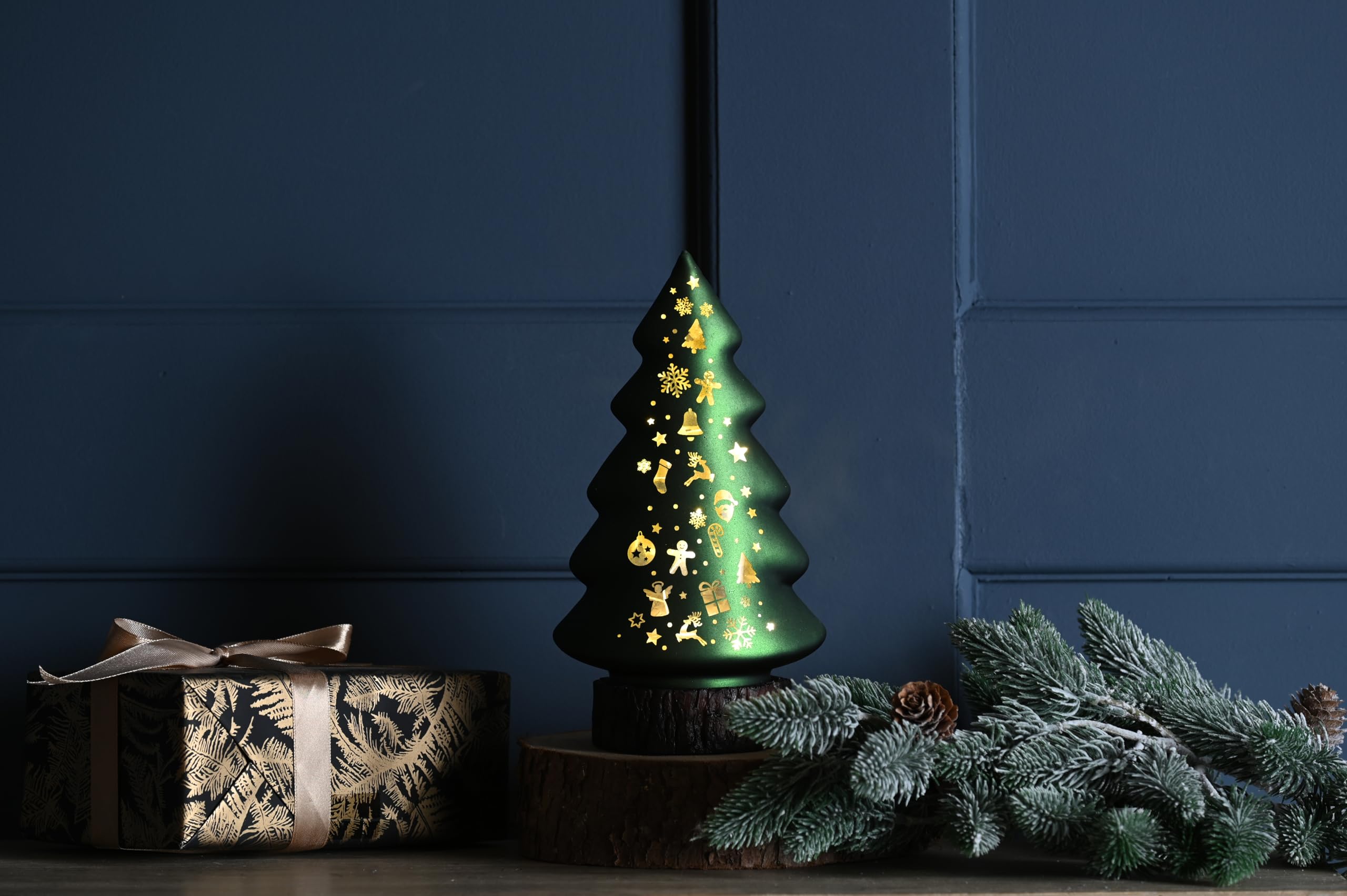 Festive Productions 21cm Battery Operated Green Glass Tree Decoration – Lit Tabletop Christmas Ornament with Warm Glow