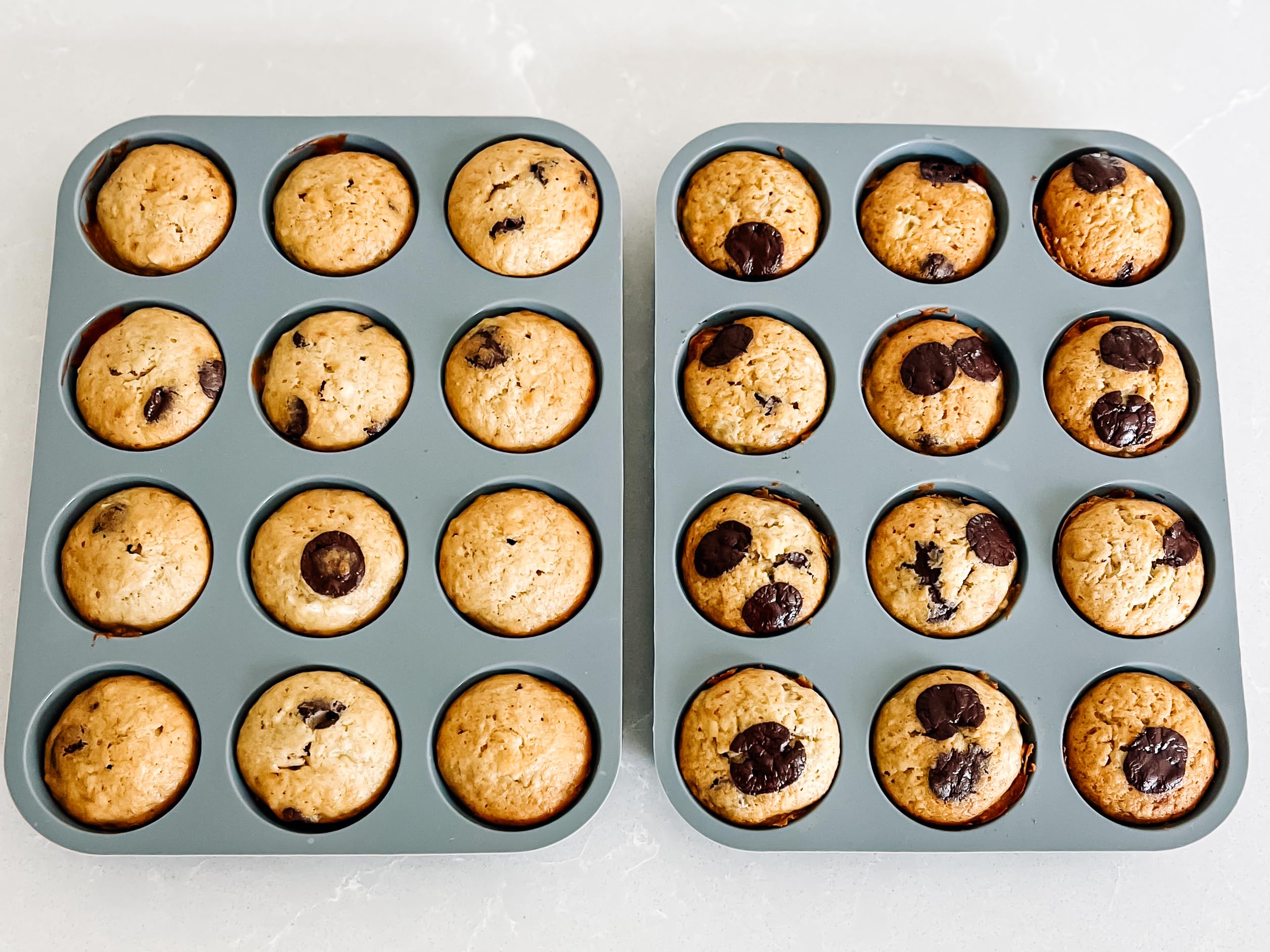 Jenluca Silikon-Cupcake- und Muffin-Backform – Set mit zwei Formen für 12 Tassen, antihaftbeschichtet, BPA-frei, spülmaschinenfest, keine Cupcake-Einlage erforderlich
