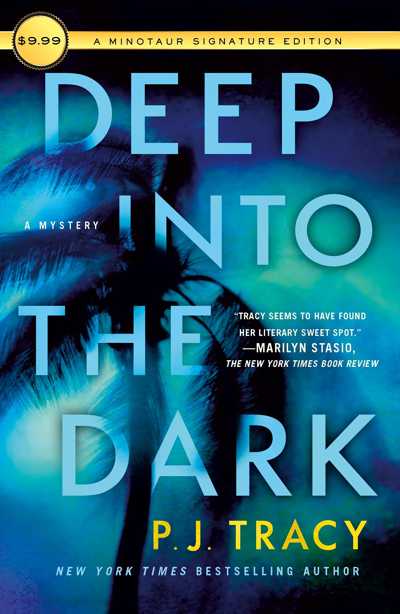 Deep into the Dark: A Mystery: 1 (Detective Margaret Nolan)