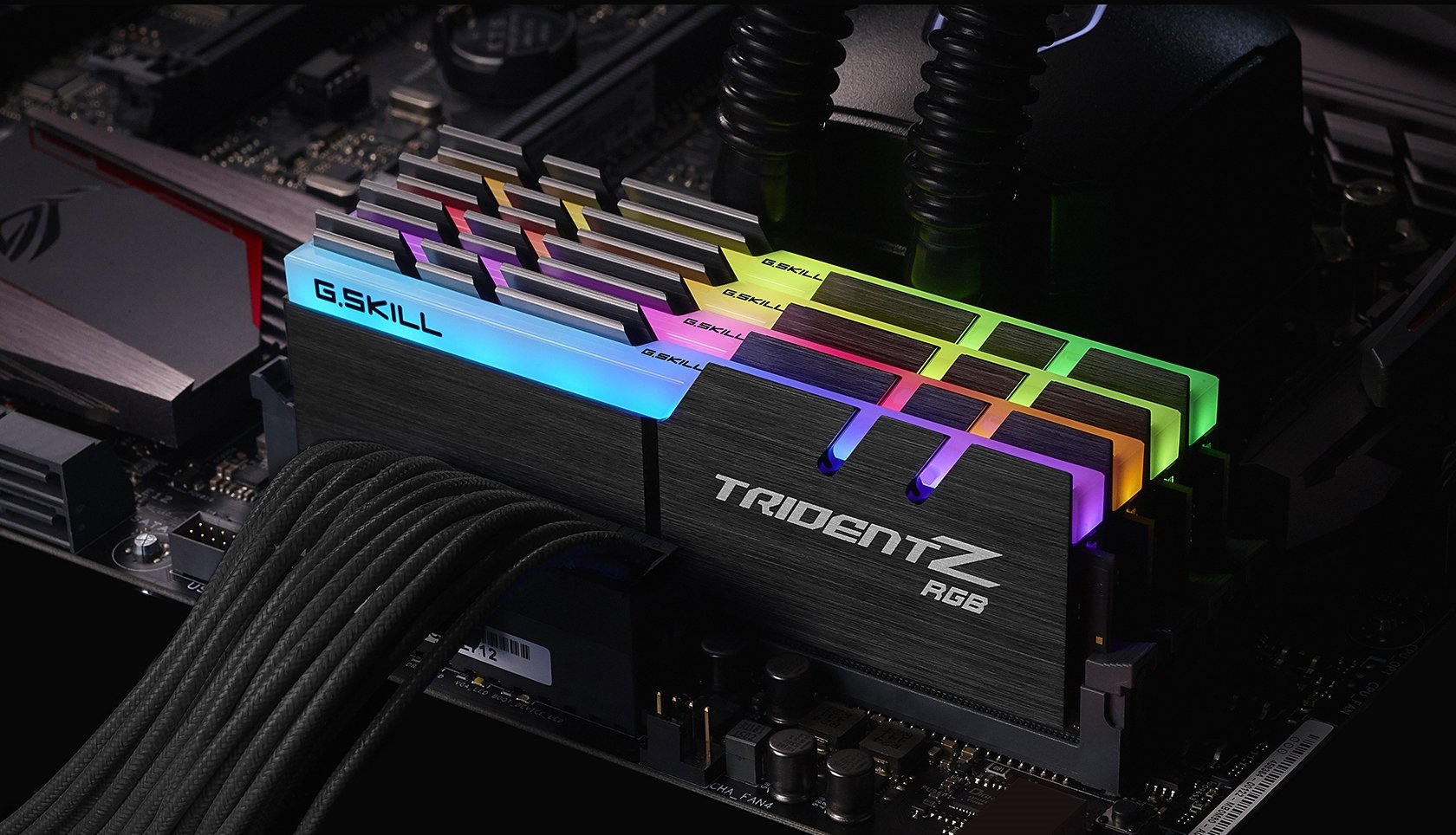 フィルム付】G.SKILL Trident 32GB(8GBx4) 41845vsVP8L.jpg