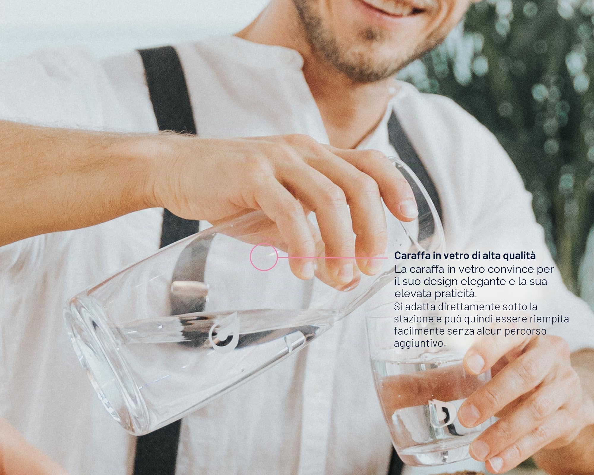 BWT Filtro acqua da tavolo AQUAlizer Station | Pacchetto vantaggio con 2 cartucce filtranti e decanter in vetro aggiuntivo