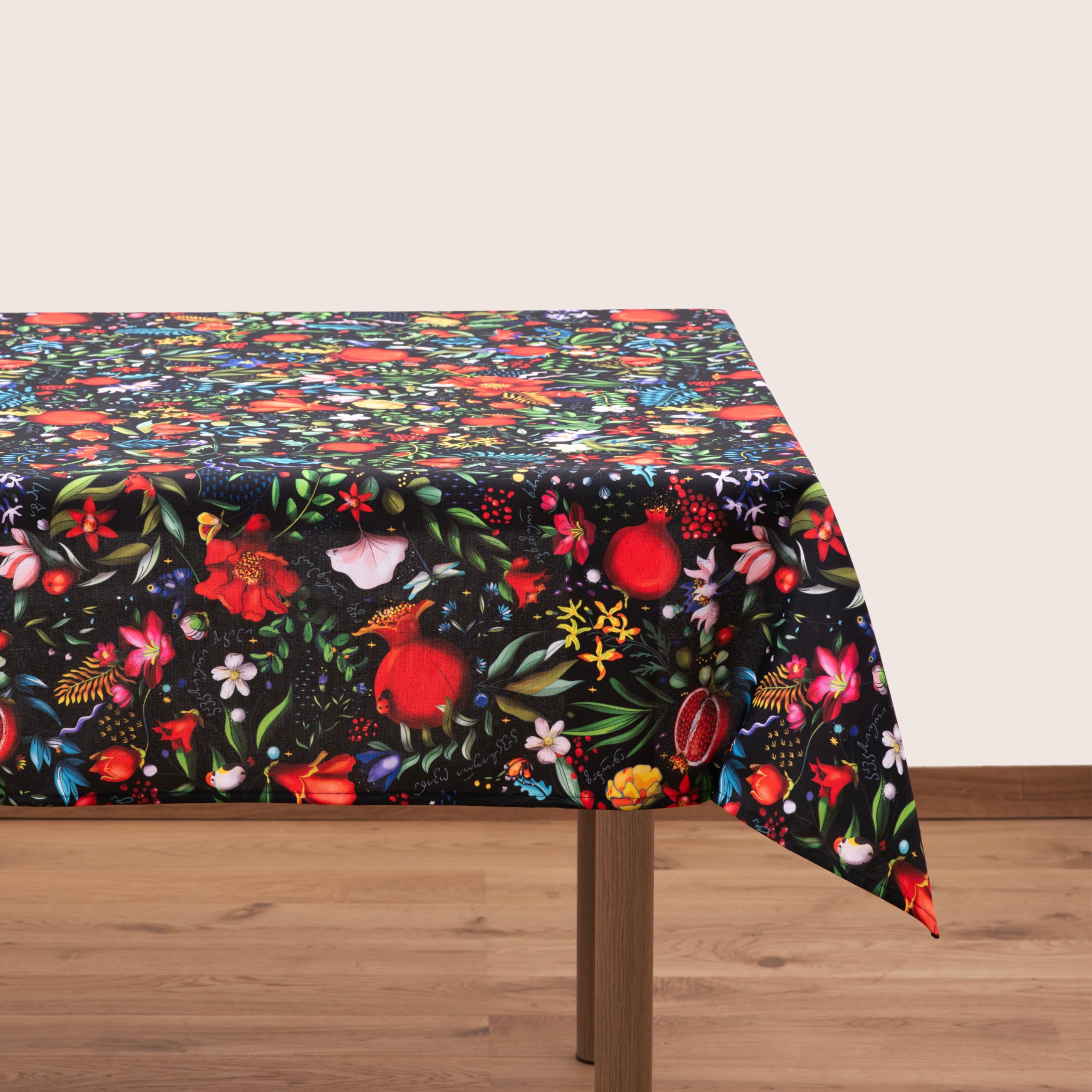 BlueTabla Tablecloth - Pomegranates and Georgian Flora Design - 83x55, non-iron Polyester Fabric