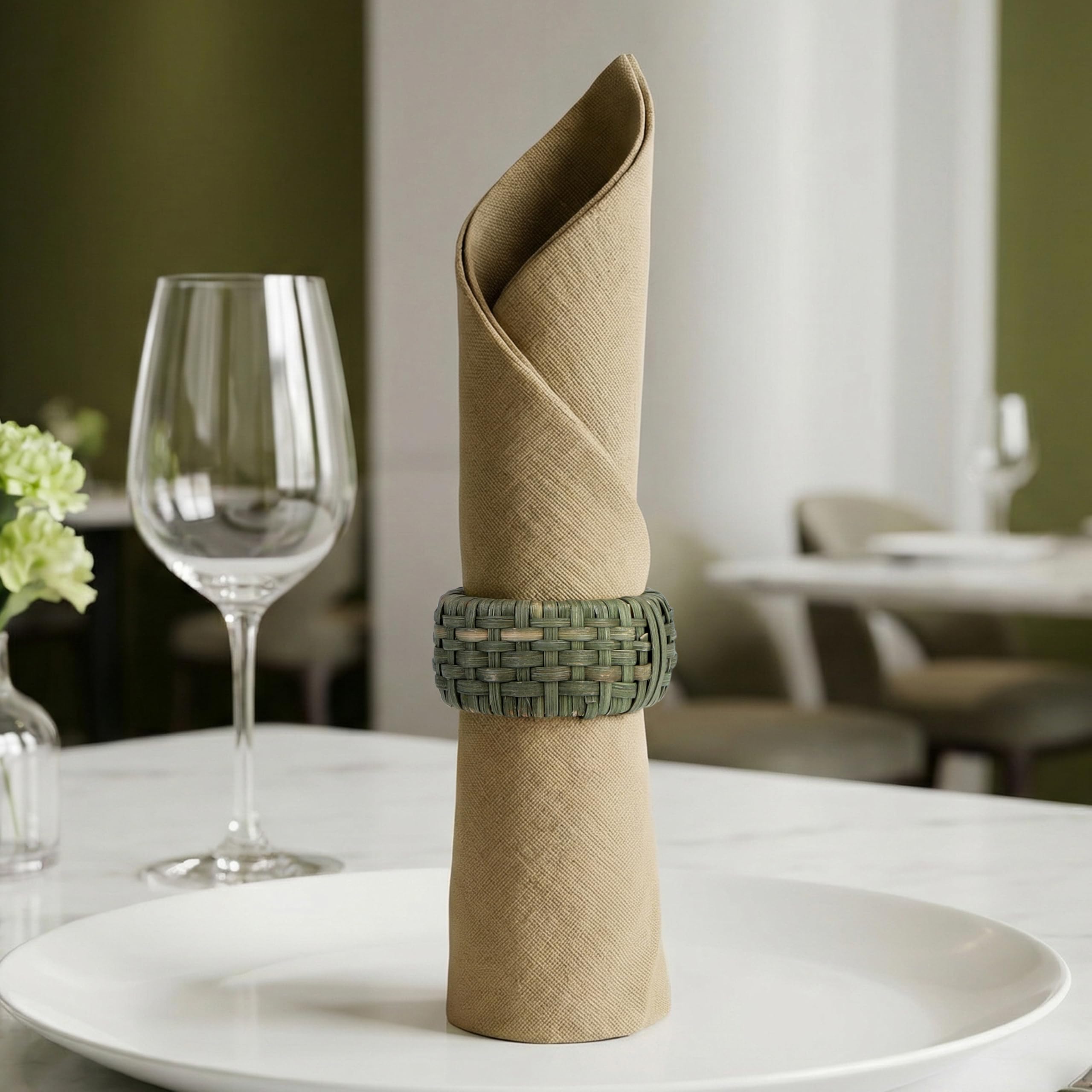 Artisan Cane Lot de 12 ronds de serviette de table tissés terreux, accessoire de table naturel bohème pour dîners, fêtes et utilisation quotidienne (vert kaki) ALPHA Living HOME
