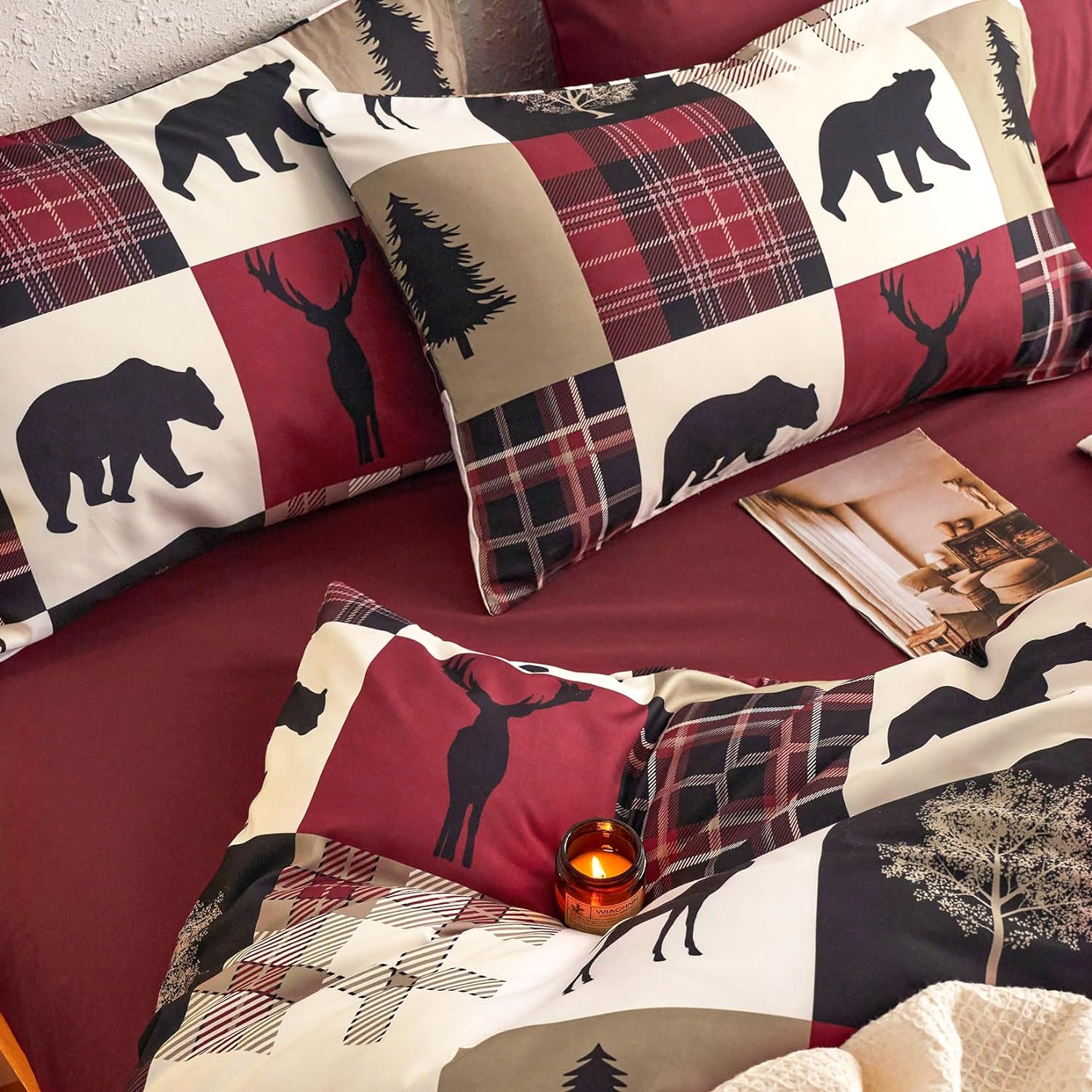 Wake In Cloud - Rustic Comforter Set, Cabin Christmas Lodge Western Country Bear Deer Moose Woodland RV Outdoor Theme, Soft Lightweight Bedding, 3 Pieces, Burgundy Black, Full Size - Image 5