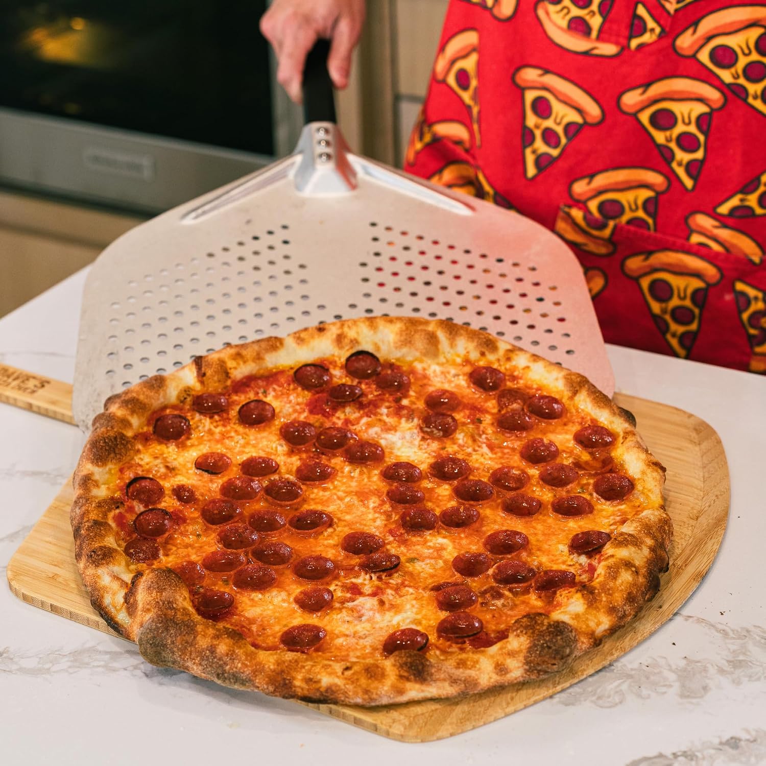 Dave's 17in Bamboo Pizza Peel | Thin Durable Large Wood Peel for Baking Serving & Cutting (17 Inch)