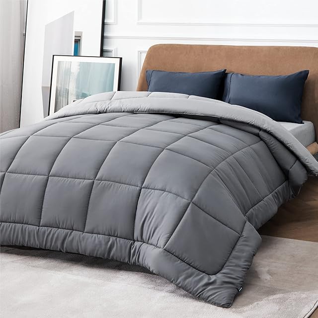 Bedsure Double Duvet 10.5 Tog - Reversible All Seasons Duvet, Soft Warm Bed Quilt Double Size (Grey, Double)