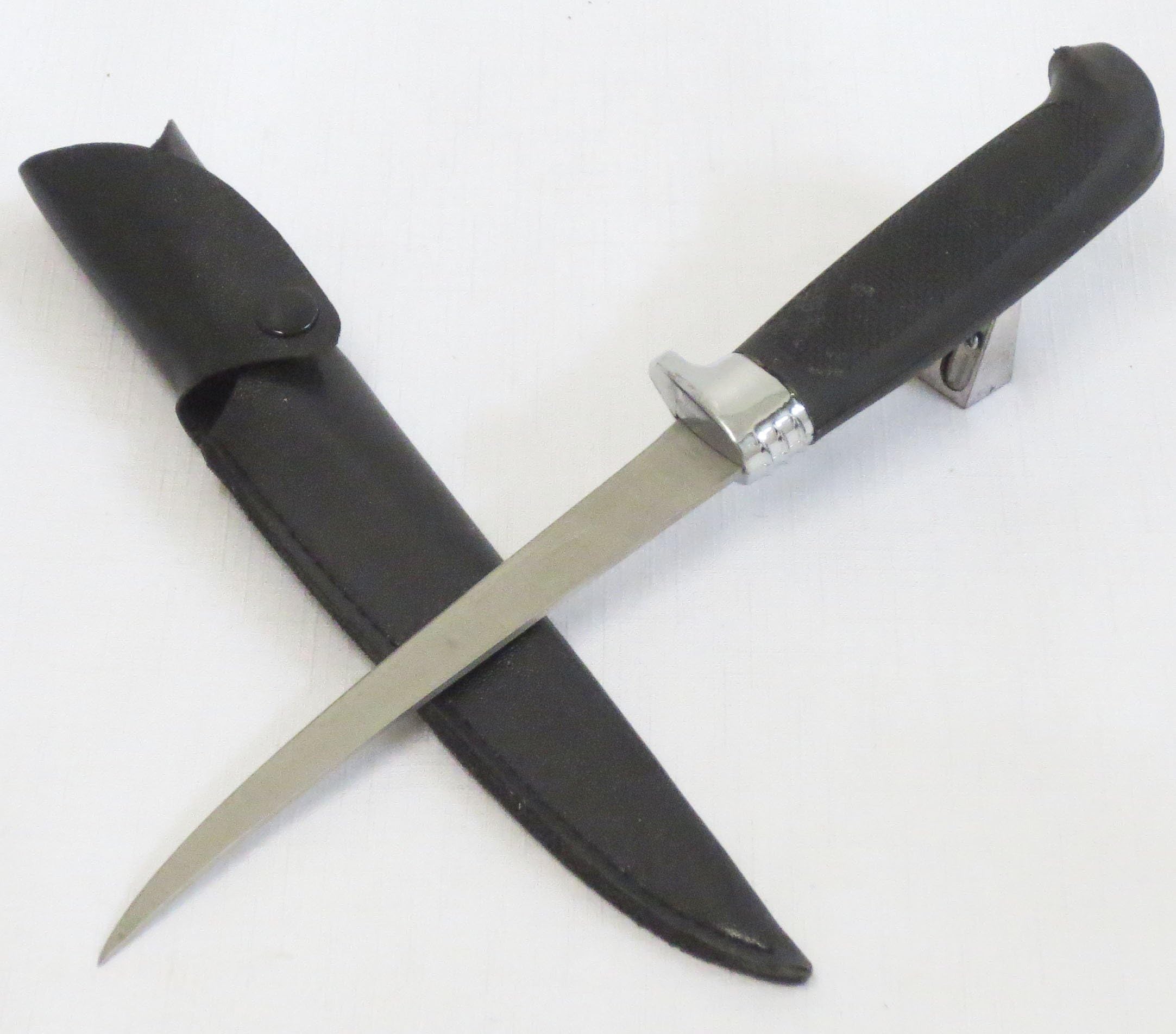 HK0029 Fillet Knife with Leather Sheath, Black, 10.5"