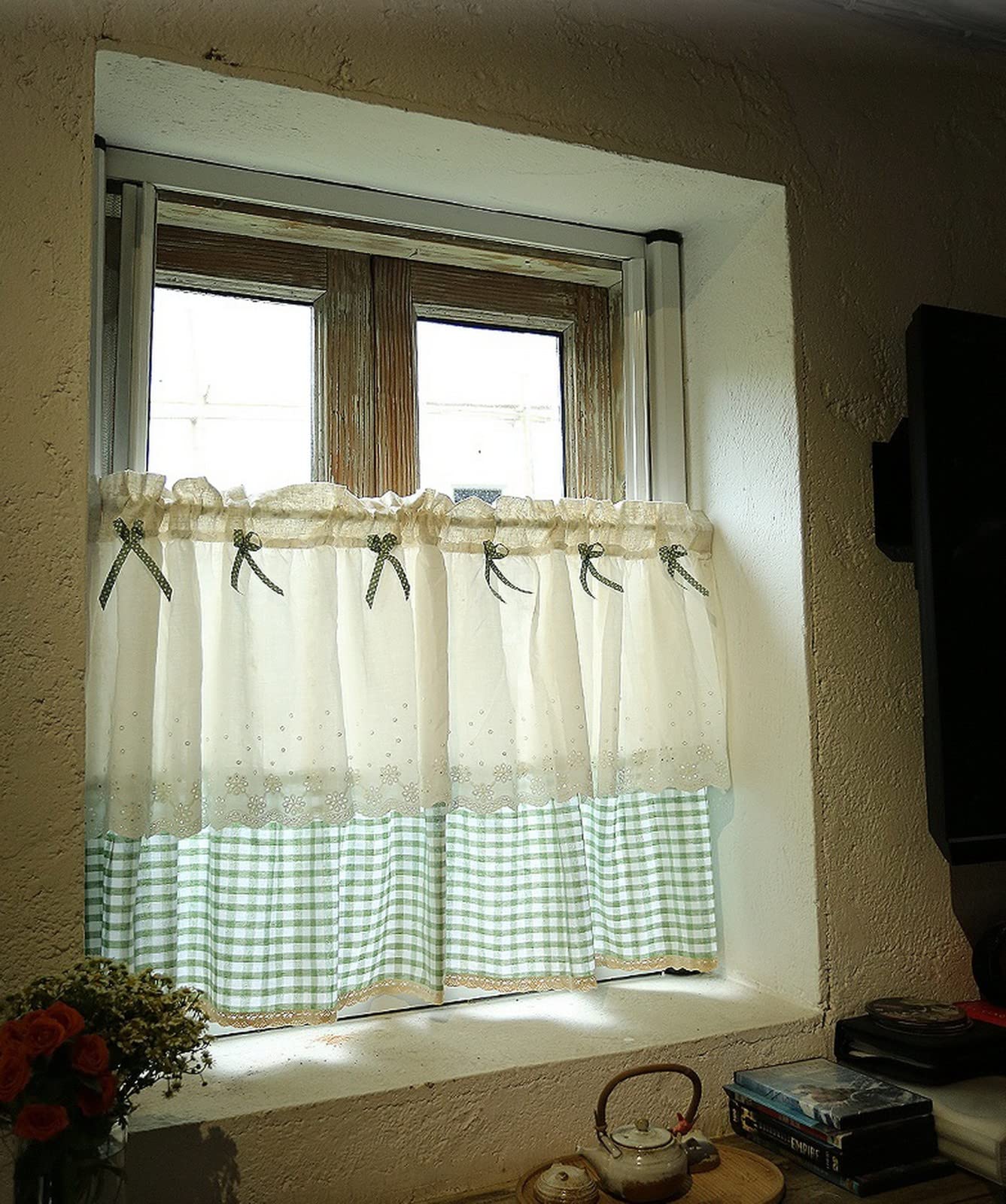 A.Monamour Cortina Cocina Ventana Puerta Corta Pequeña Encaje De Gasa  Transparente Blanco Floral Bordado Con Lazo Bolsillo Para Varilla Panel  Cenefa Rustica Bistro Para Dormitorio Café, image size:1337x1600