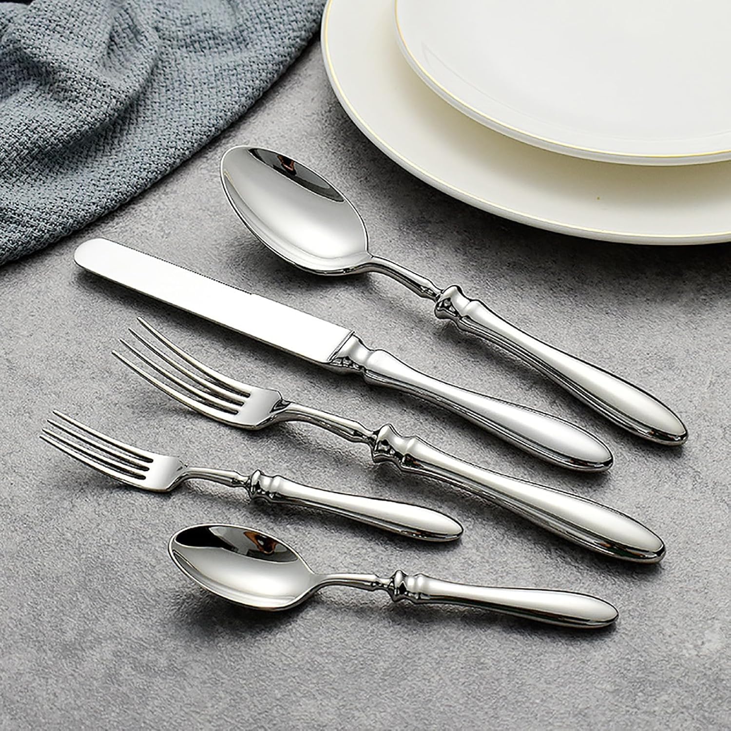 Ce Service de Couverts de Luxe pour 12 Personnes Comprend 60 pièces d'ustensiles allemands en Acier Inoxydable 18/8, Dont Fourchette, Couteau et cuillère. Couleur Argent - 50 pièces pour 10