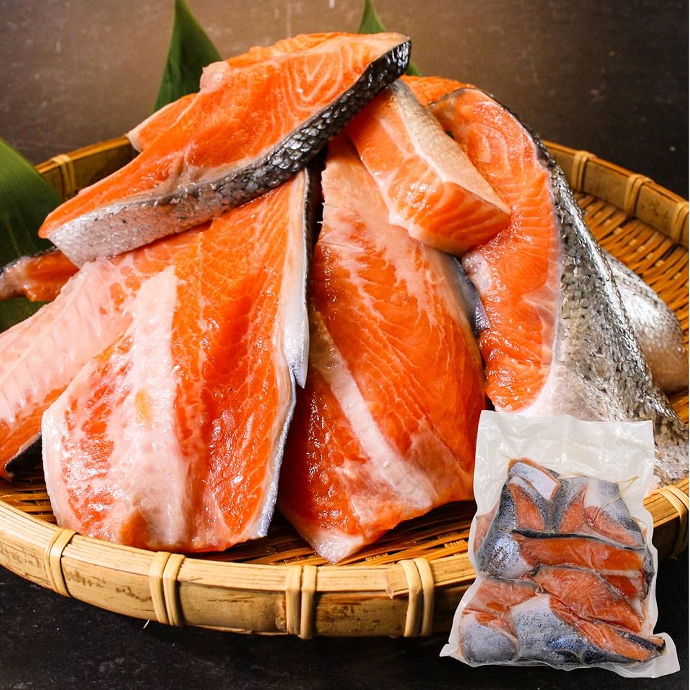 Amazon.co.jp: 訳あり冷凍 無塩 サーモントラウト 1kg 【国産】青森県