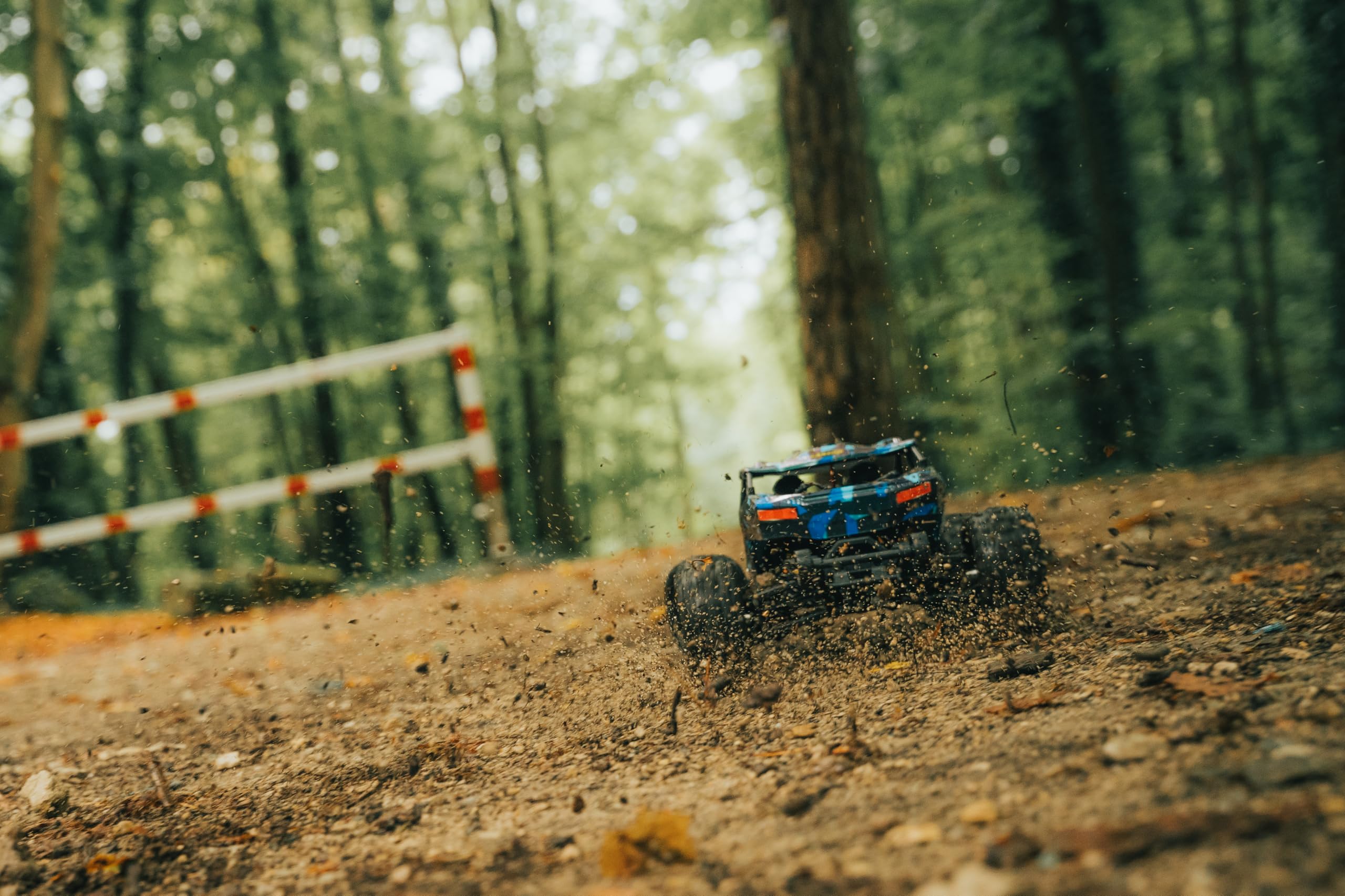 Carson 1:12 NemeSys 2.4G 100% RTR – zdalnie sterowany samochód, Offroad Truggy, w zestawie baterie i zdalne sterowanie, Truggy, 4WD, RC Car, Remote Controled Car, 30 min. czas jazdy