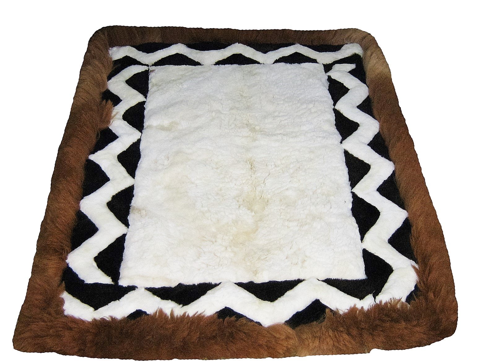 Tapis de salon en alpaga blanc marron pour créer un coin lecture cocooning
