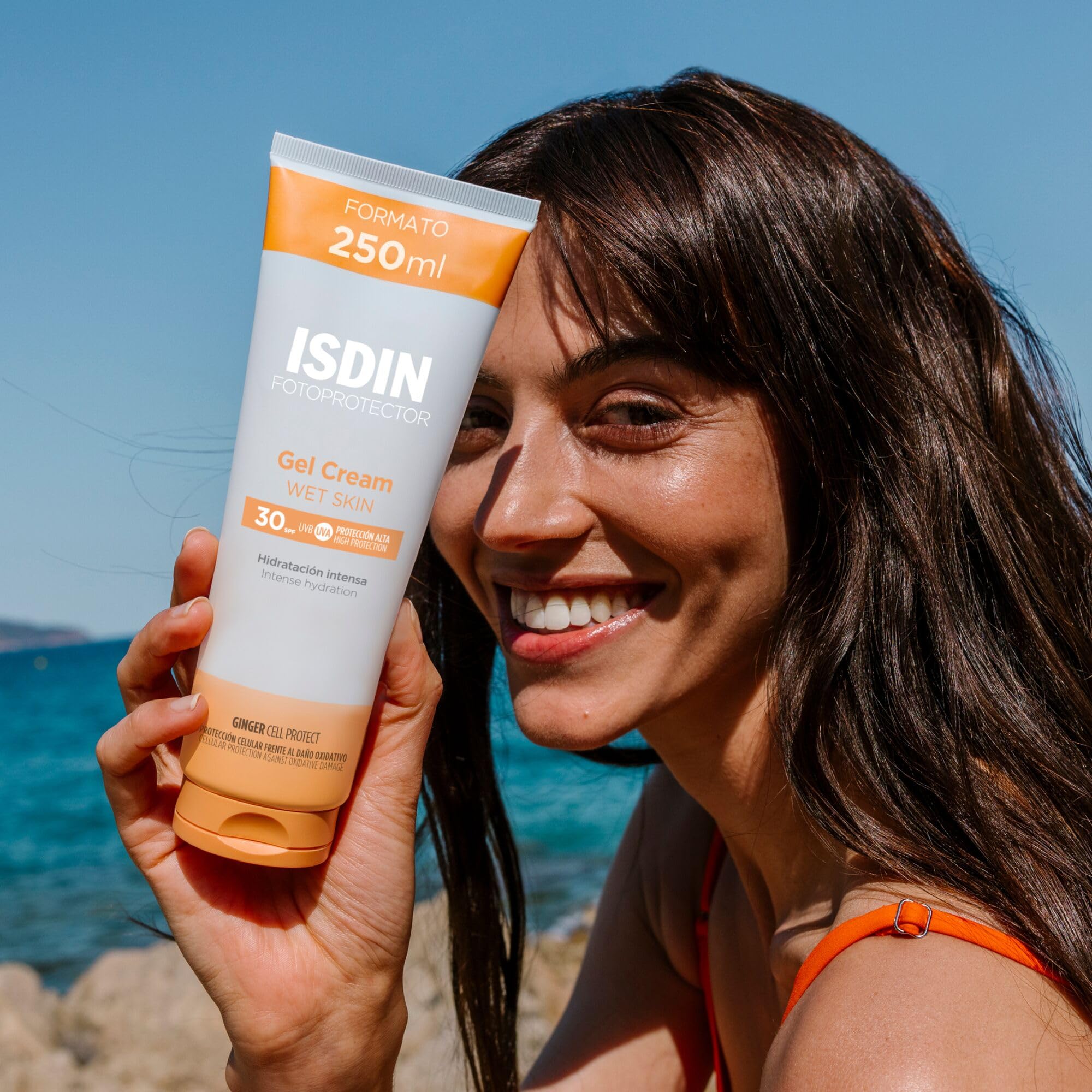 ISDIN Fotoprotector Gel Cream Wet Skin SPF 30, Protector Solar Corporal con Textura Gel Crema de Rápida Absorción, Crema Solar que Hidrata como una Crema y Refresca como un Gel -250 ml