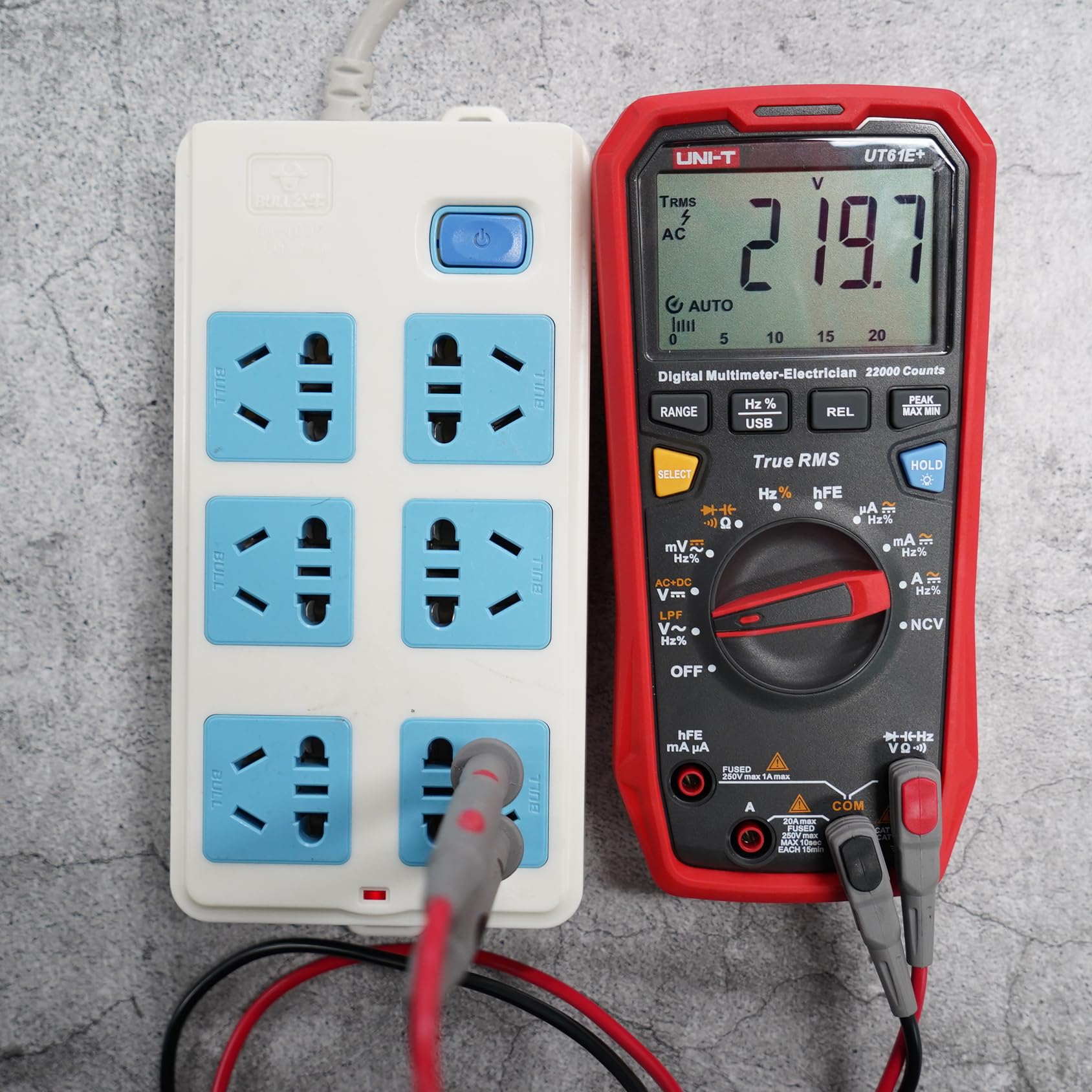 RockyMars UT61E+ Digital Multimeter True RMS 1000V AC DC USB Transmission 22000 Counts NCV AC/DC Voltage/Current Resistance Diode Transistor Hfe