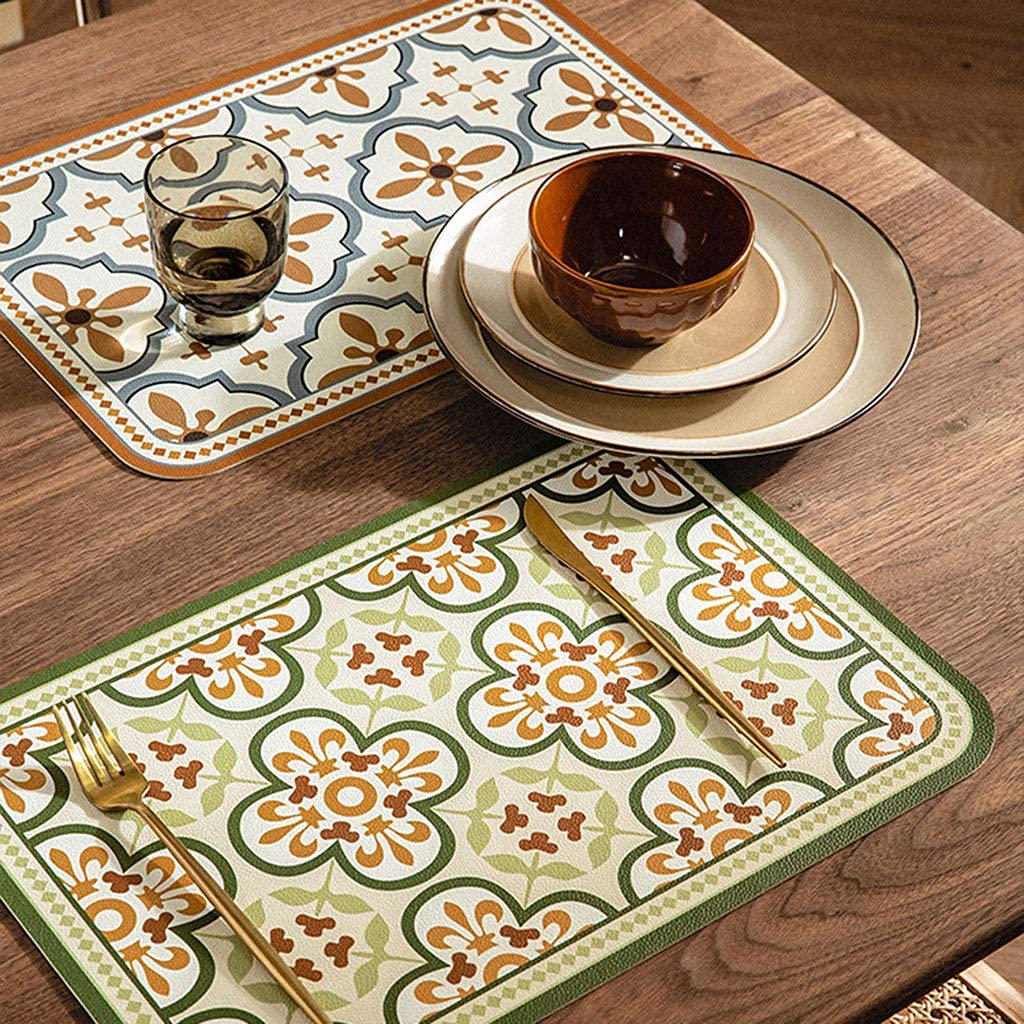 Décoration de Table, Sets de Table, Set de 4 Sets de Table pour la Cuisine et la Salle à Manger, en Similicuir imperméable et résistant à la Chaleur, Facile à Nettoyer