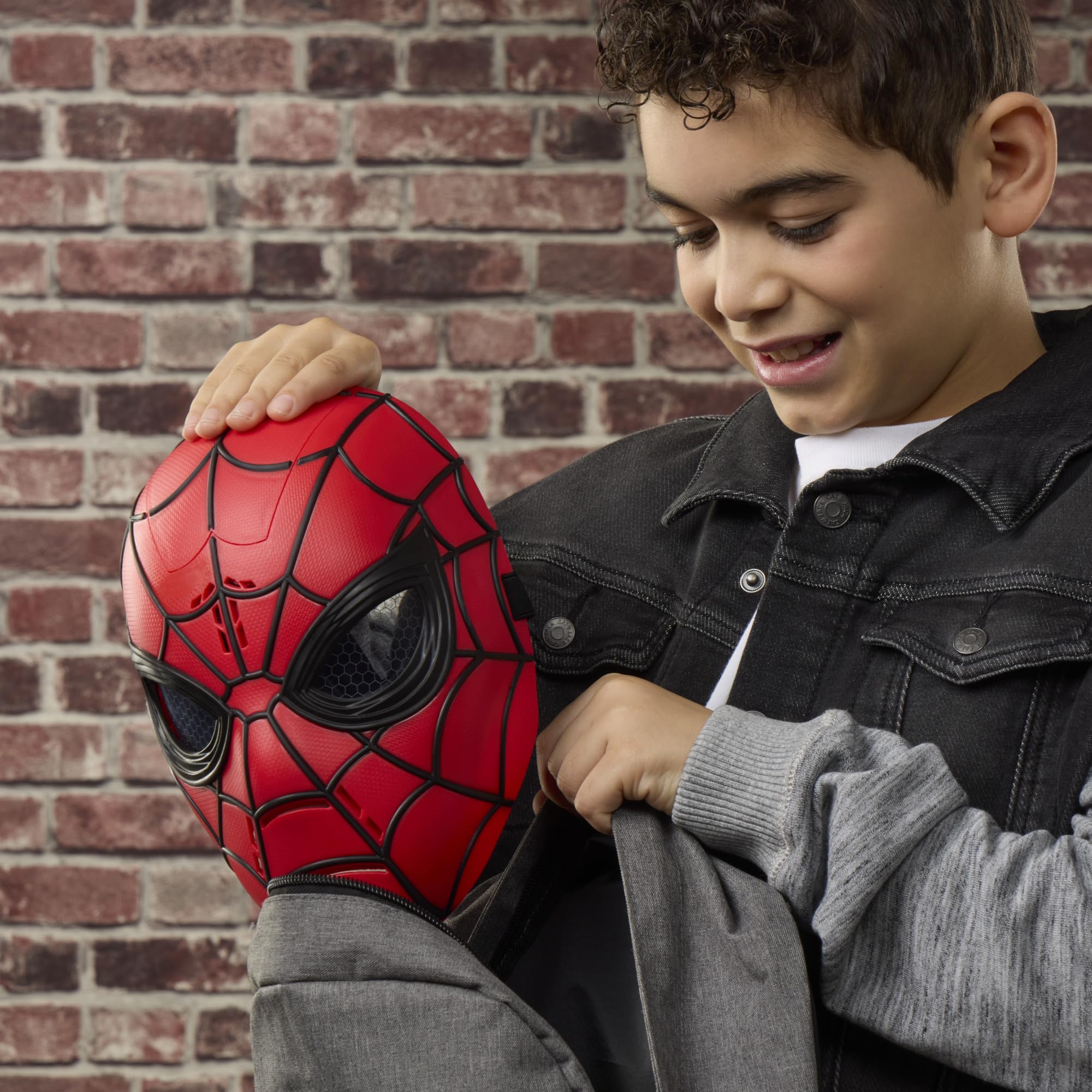 Maska Spider-Mana świecąca Marvel Spider-Man: Całkiem nowy dzień