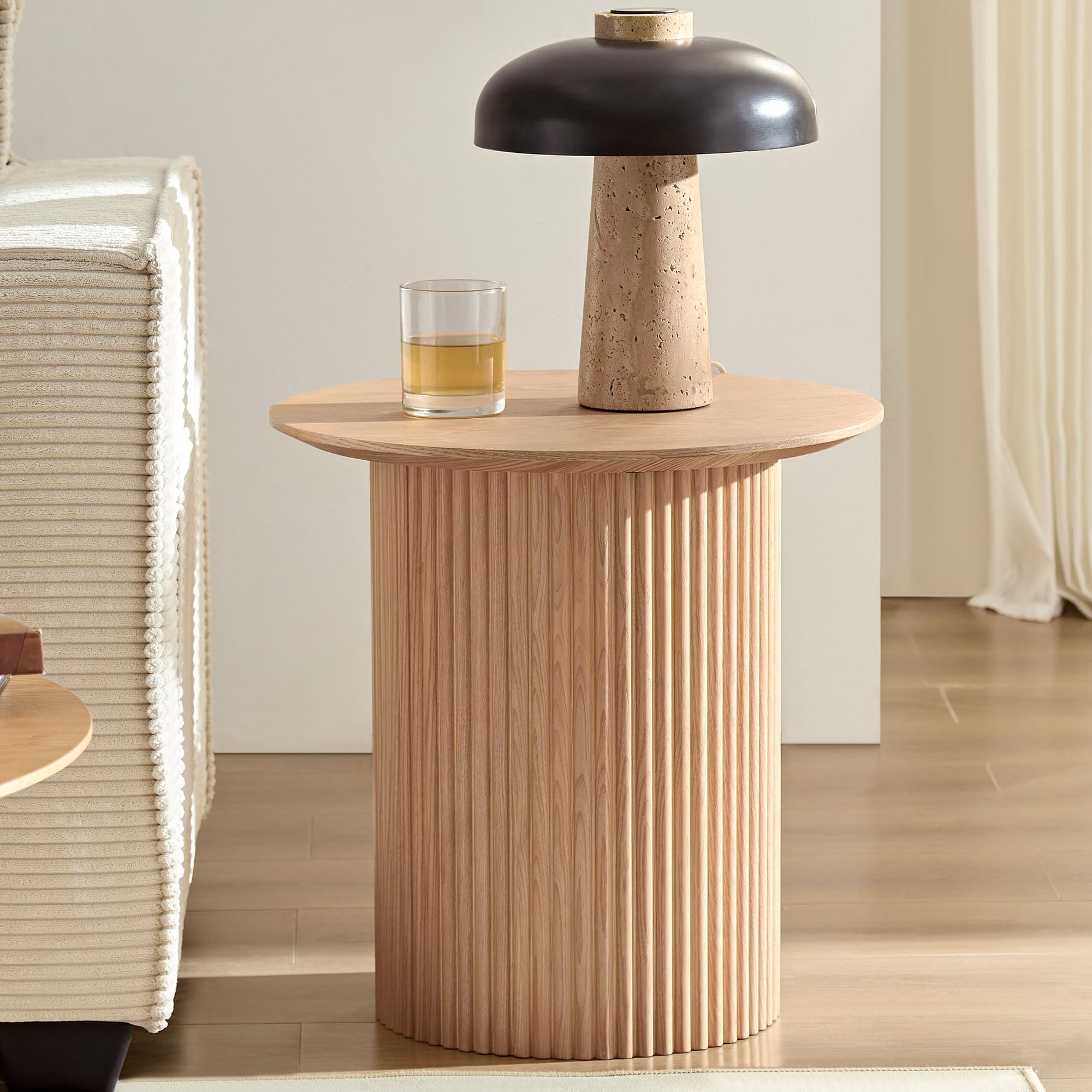 ø17.7 Round Fluted Side Table End Table Small Coffee Table for Living Room, Circle Small Accent Table with Wooden Pedestal Base, Modern Contemporary