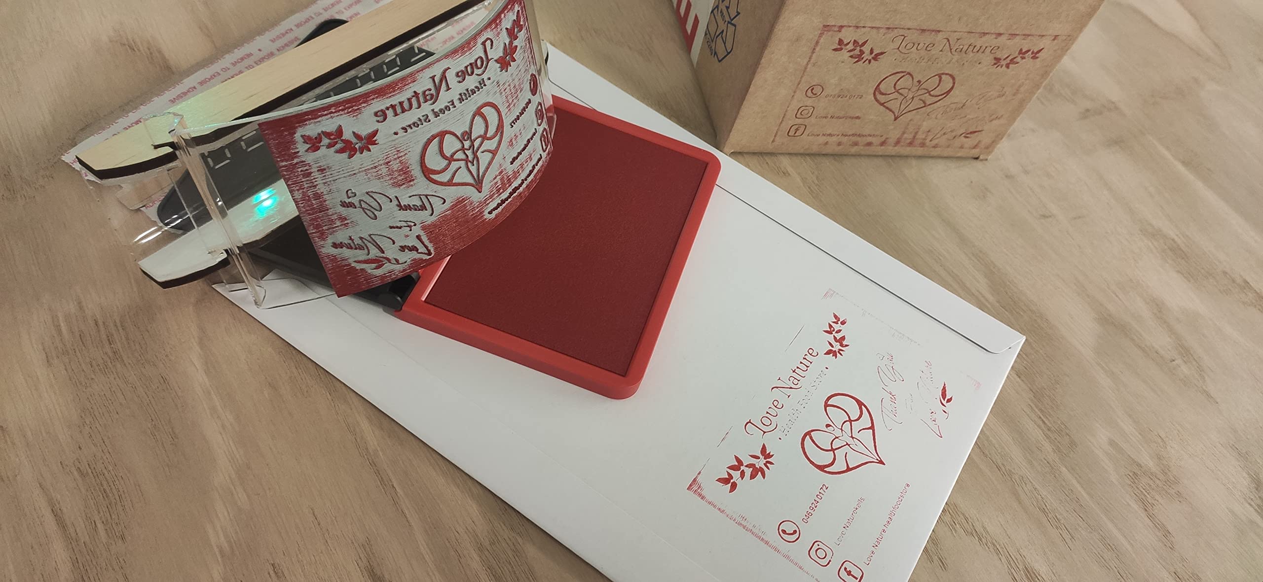 Timbro swing su misura, acrilico personalizzato/timbro di legno per imballaggio, buste, sacchetti di carta.