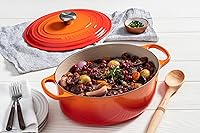 Vista 5 de Le Creuset Enameled Cast Iron Signature Oval Dutch Oven, 5 qt, Flame