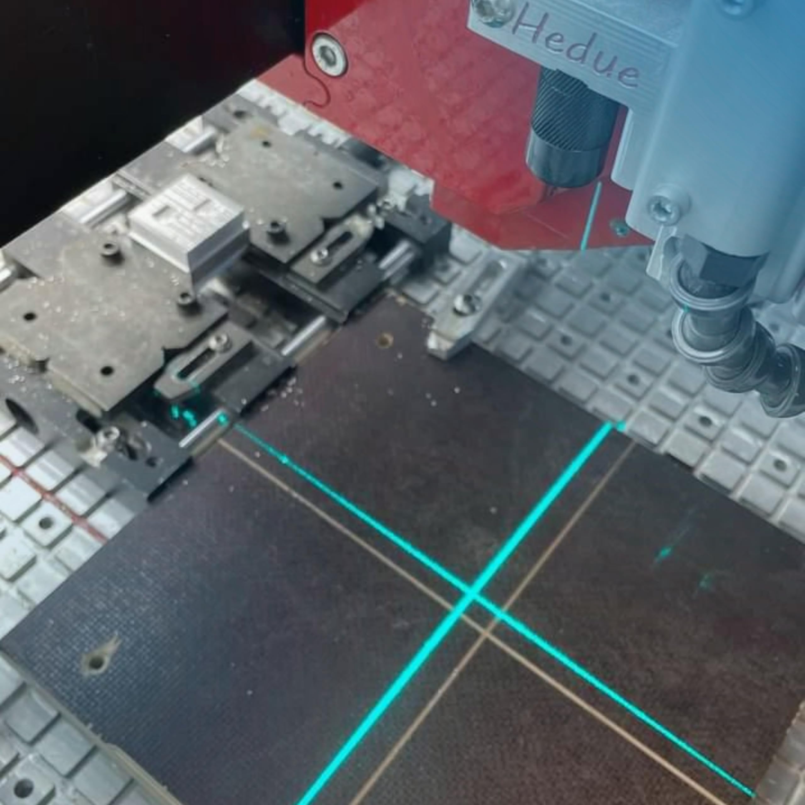 Positionierlaser hedue PL2 mit grünem Laserkreuz
