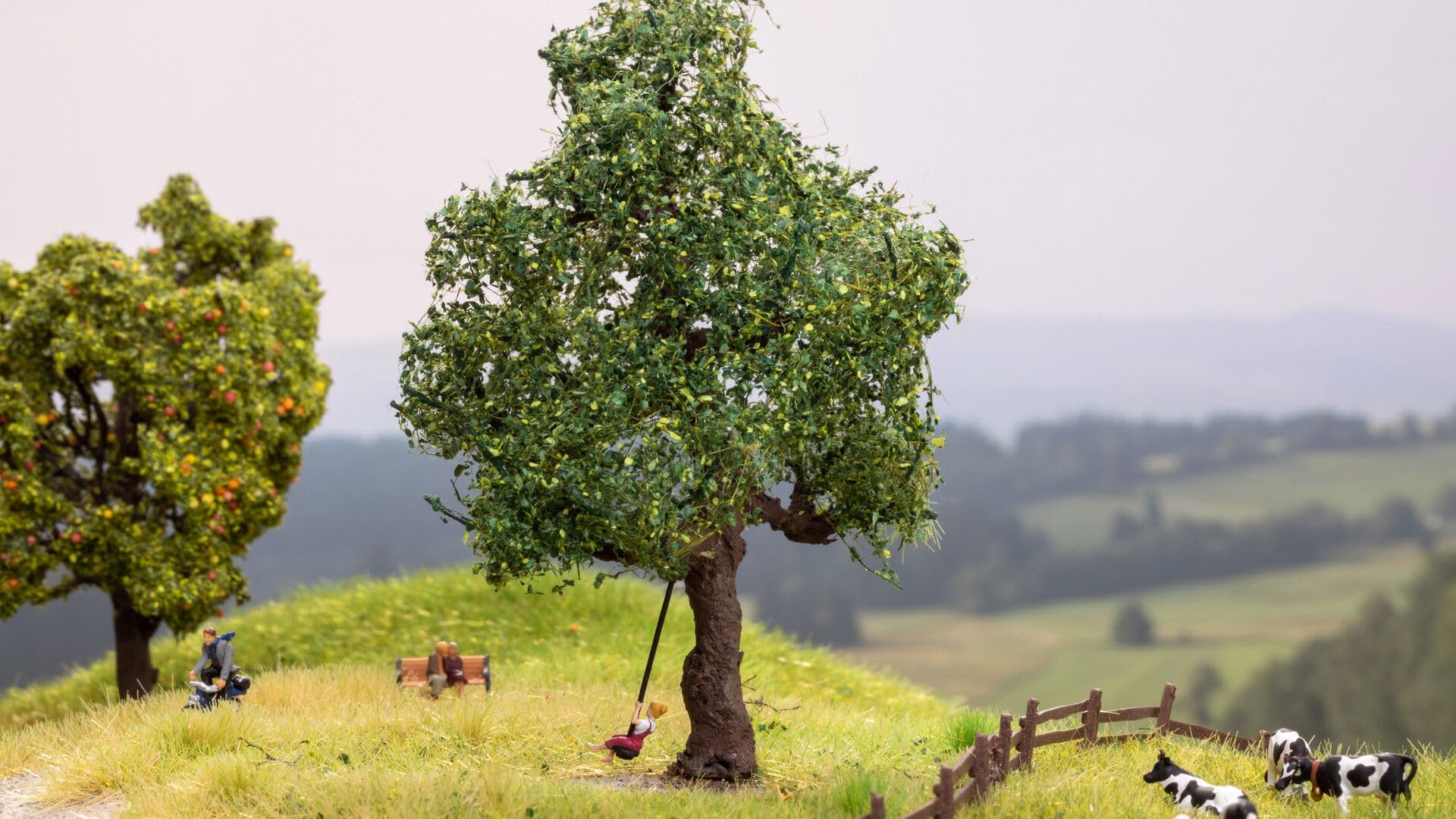 Noch® Albero Micro Motion con Altalena, Albero modellismo, Altezza 12,5 cm per la Traccia N, Ideale con Effetto Movimento